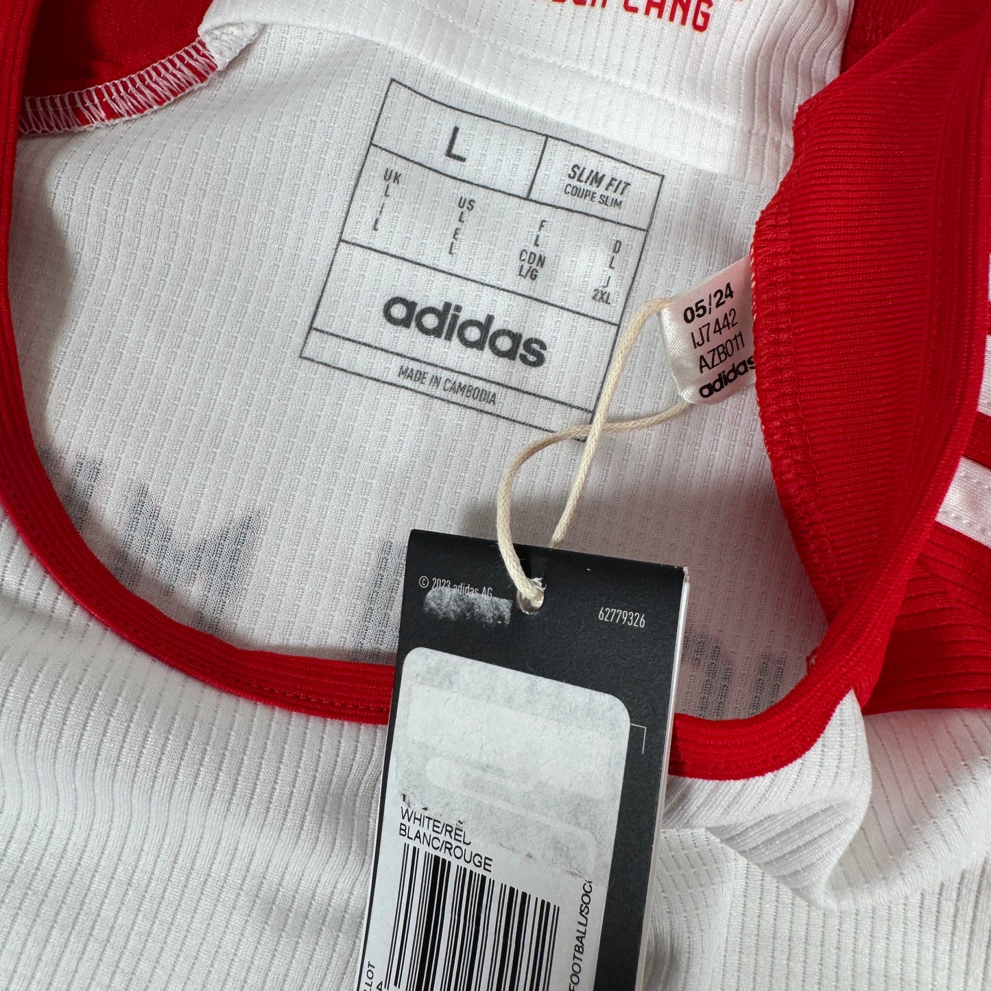 Bayern Munich 2023/2024 Home Football Shirt Large BNWT