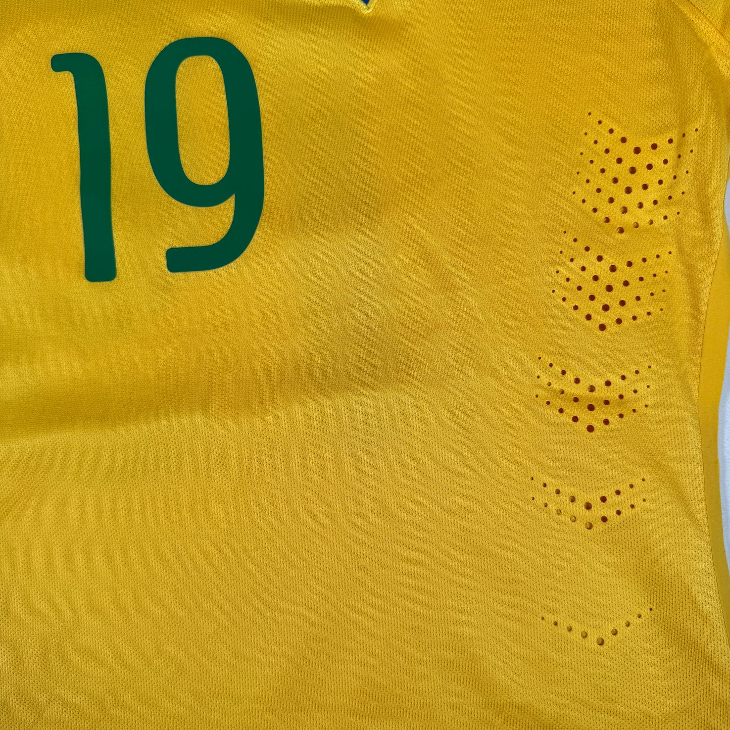 19 Brazil 2014/2015 Home Player Spec Football Shirt Large