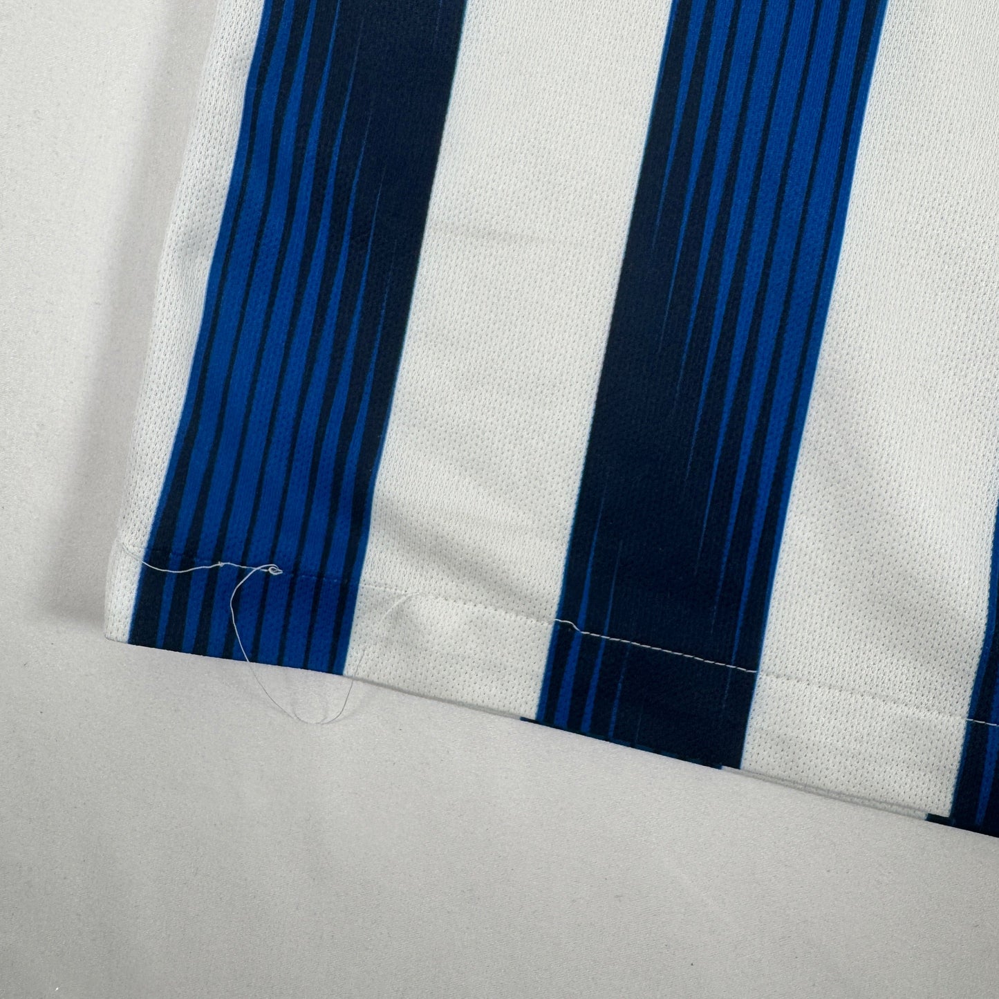 Brighton & Hove Albion 2019/2020 Home Football Shirt Medium