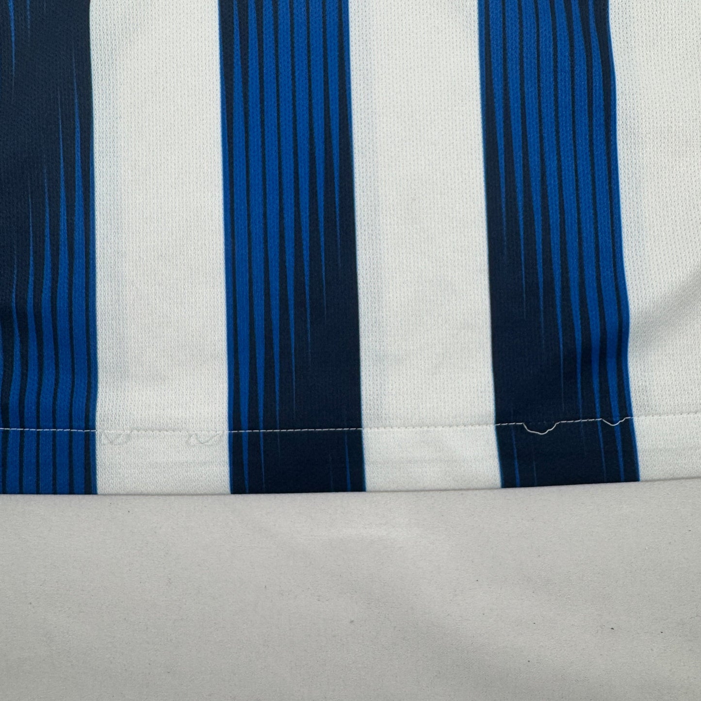 Brighton & Hove Albion 2019/2020 Home Football Shirt Medium