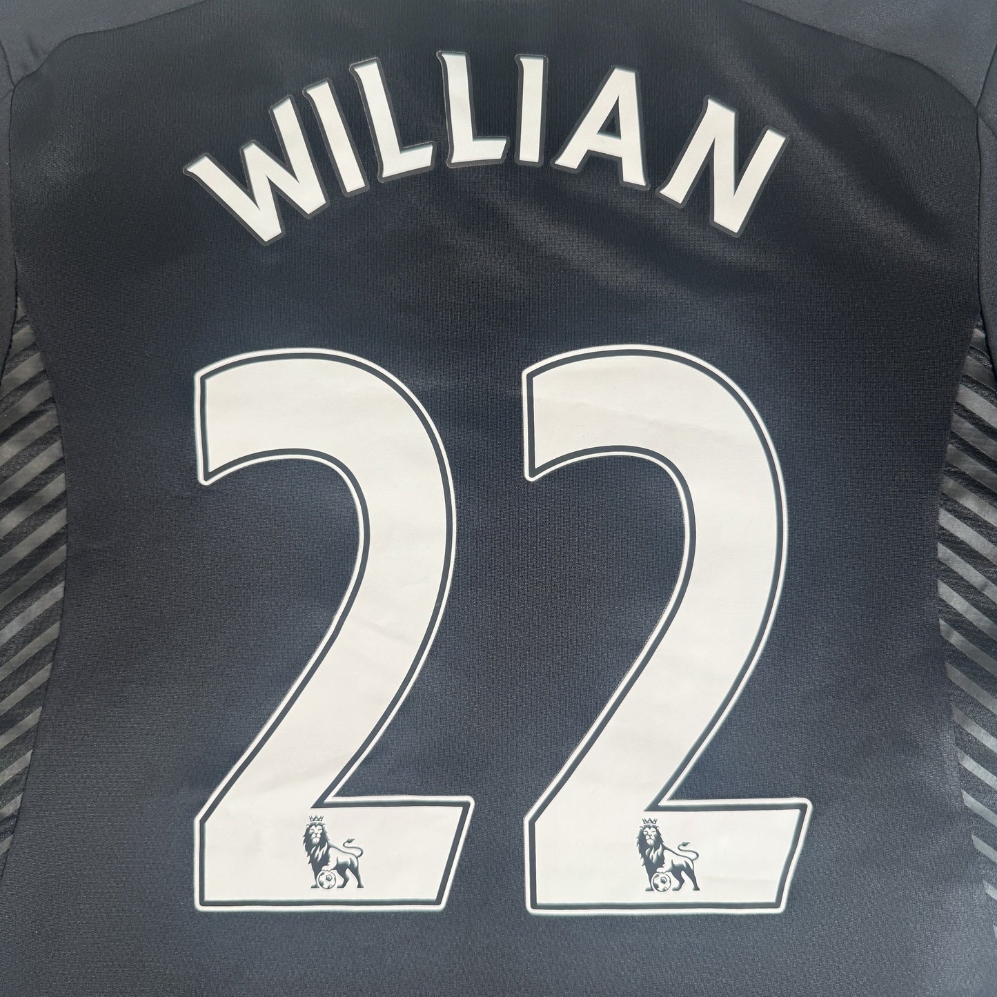Willian 22 Chelsea 2013/2014 Third Player Spec Shirt Medium