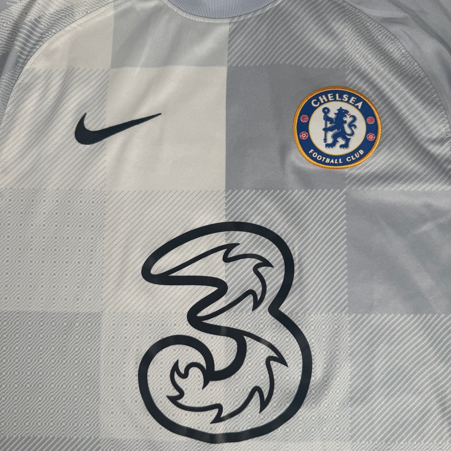 Chelsea 2021/2022 Goalkeeper Football Shirt Medium