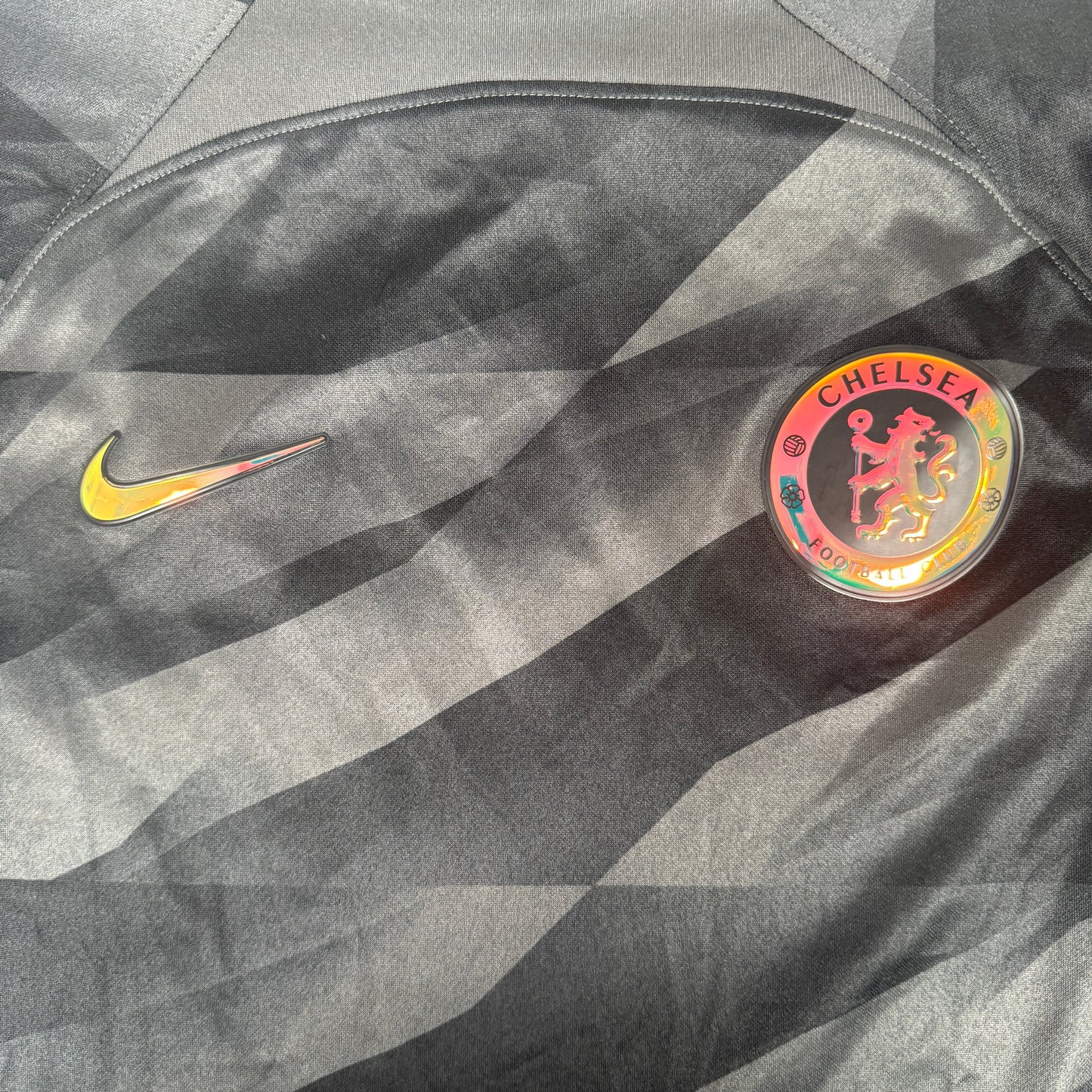 Chelsea 2023/2024 Goalkeeper Football Shirt Medium