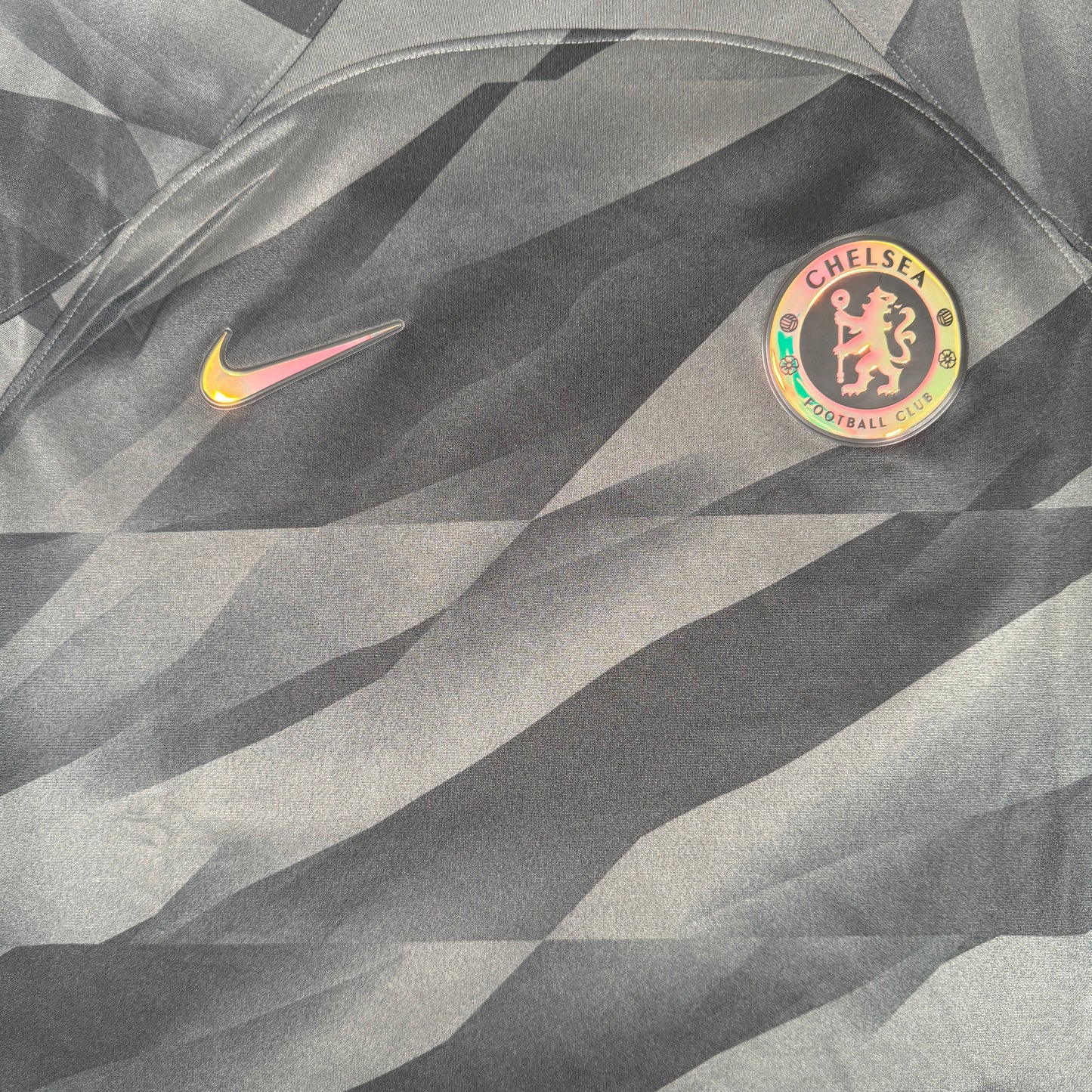 Chelsea 2023/2024 Goalkeeper Football Shirt Medium