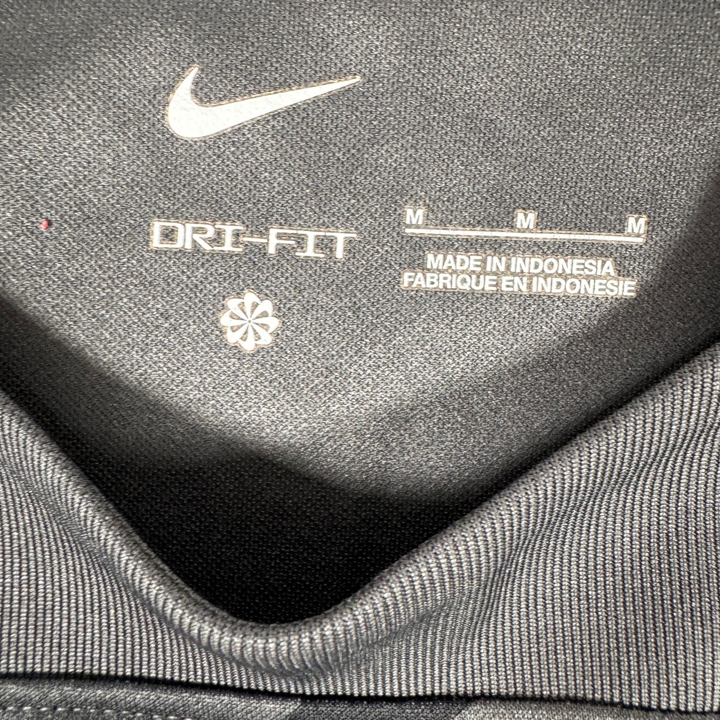 Chelsea 2023/2024 Goalkeeper Football Shirt Medium