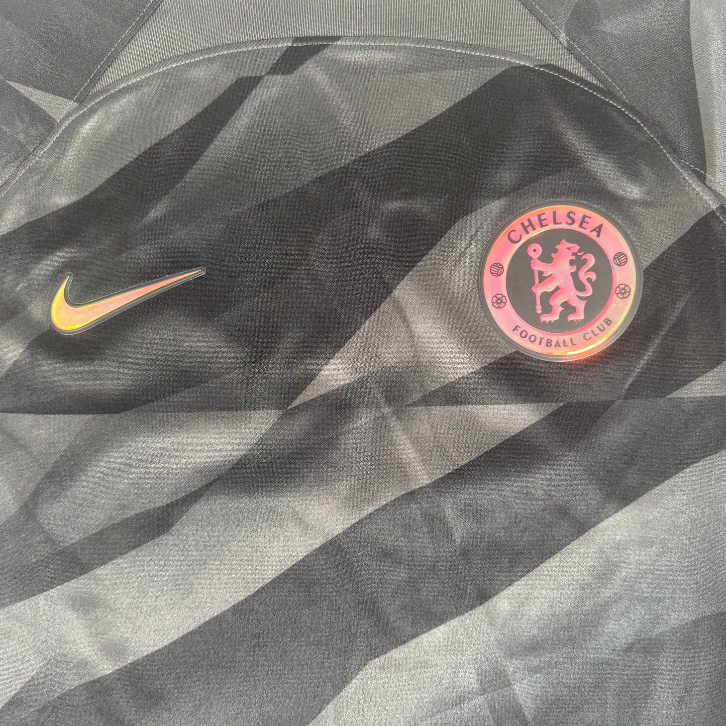 Chelsea 2023/2024 Goalkeeper Football Shirt Medium