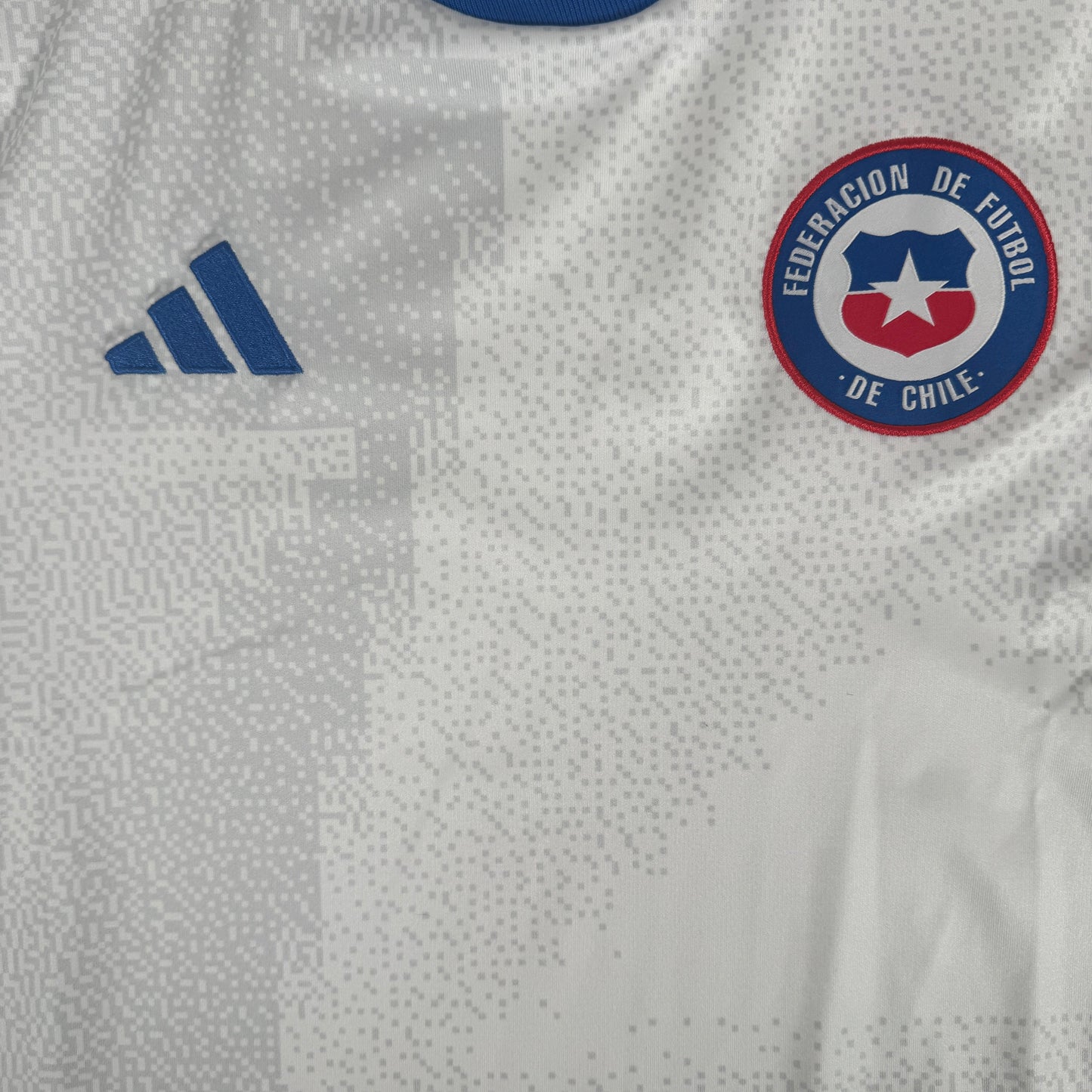 Chile 2022/2023/2024 Away Football Shirt Small