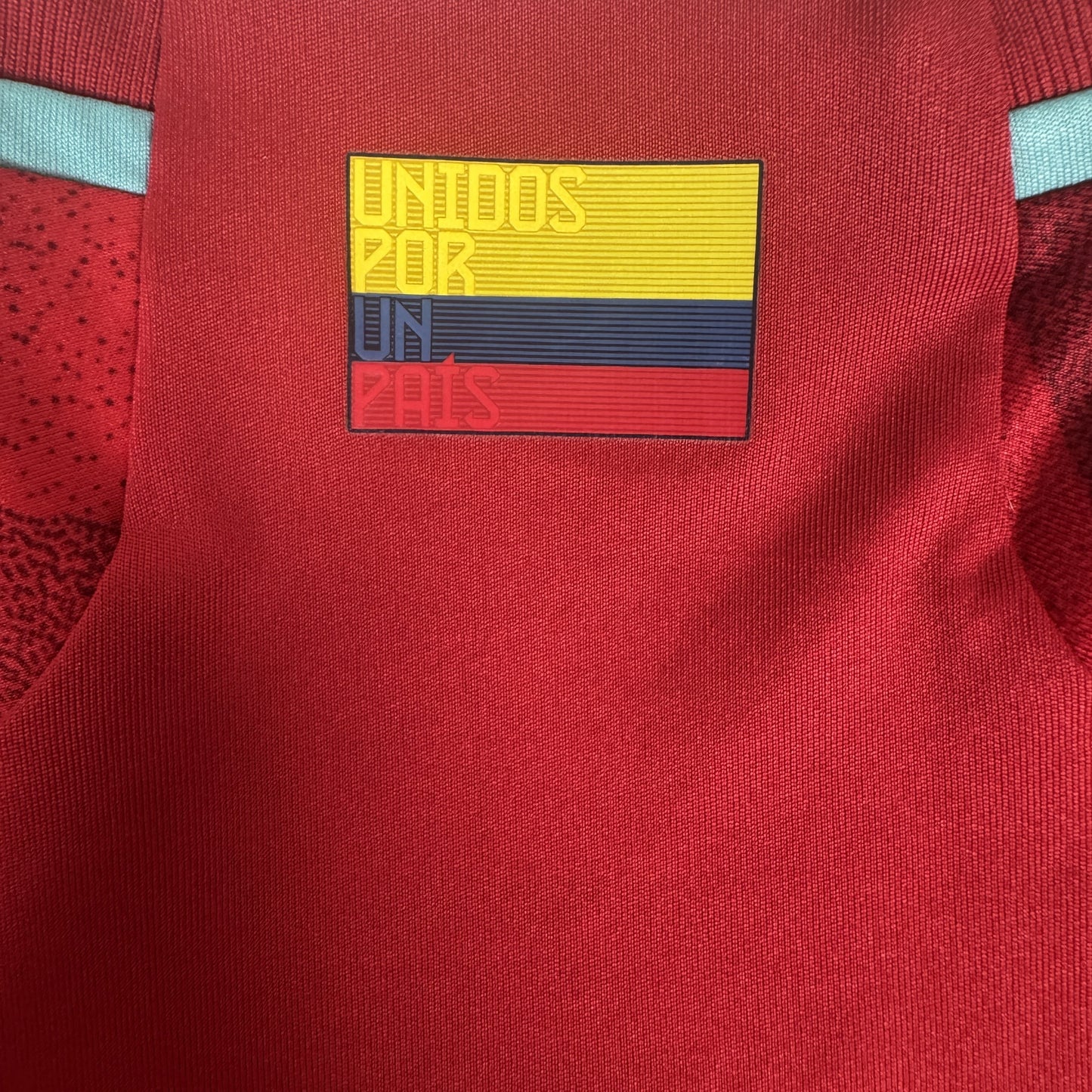 Colombia 2022/2023 Away Football Shirt Medium