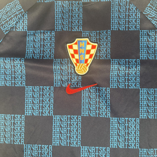Croatia 2022/2023 Training Football Shirt Medium