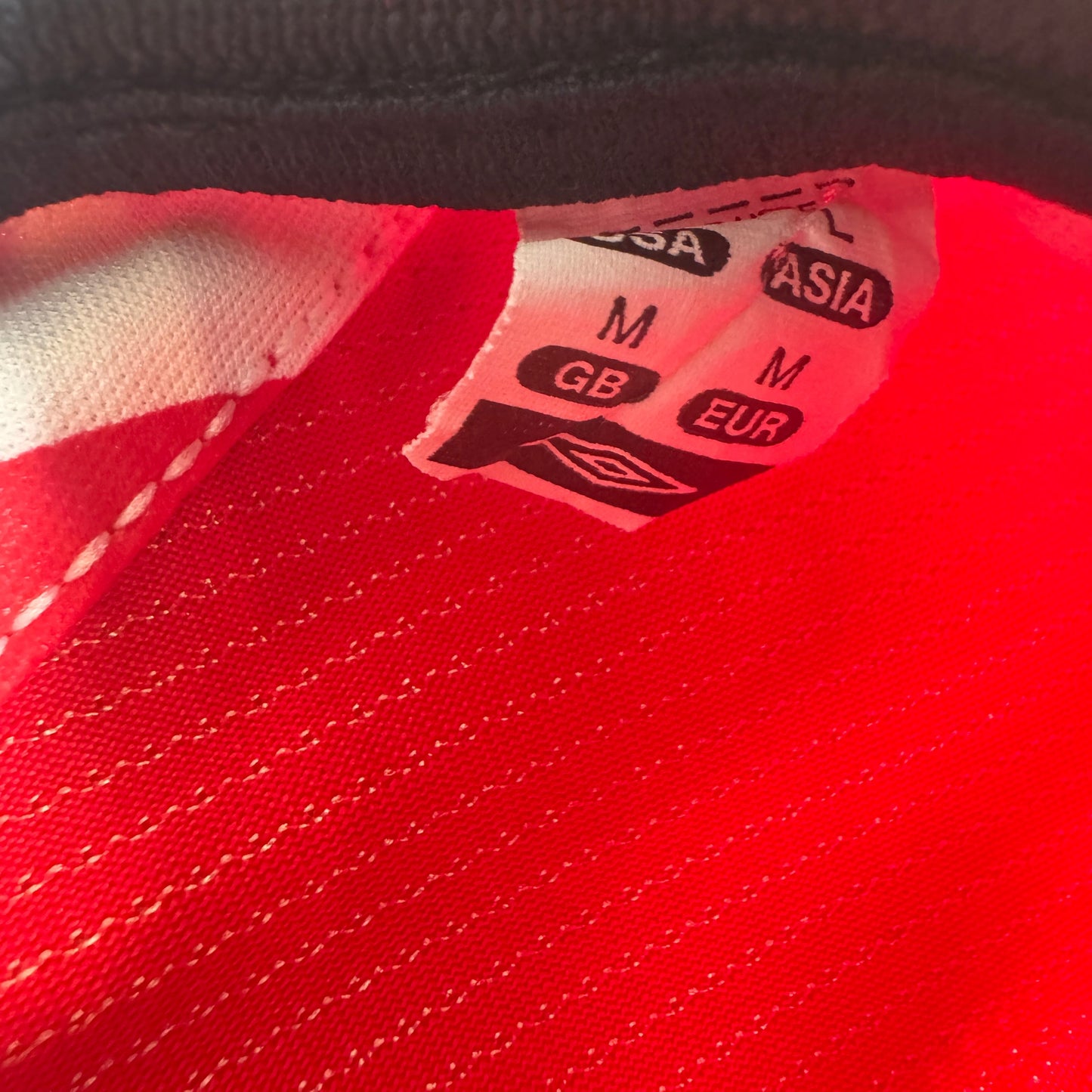 England 2004/2005/2006 Away Long Sleeve Football Shirt Medium