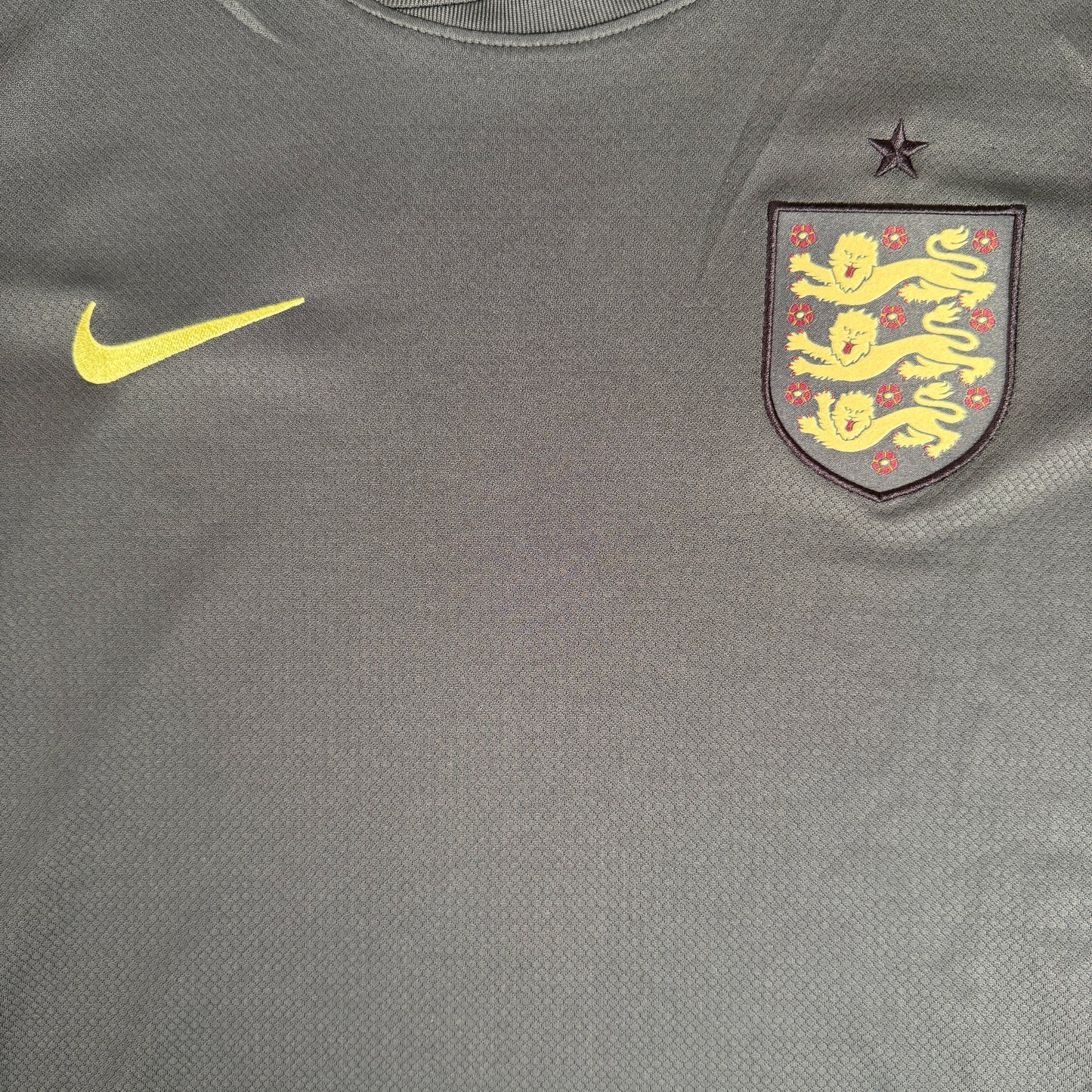 England 2024/2025 Away Football Shirt XL