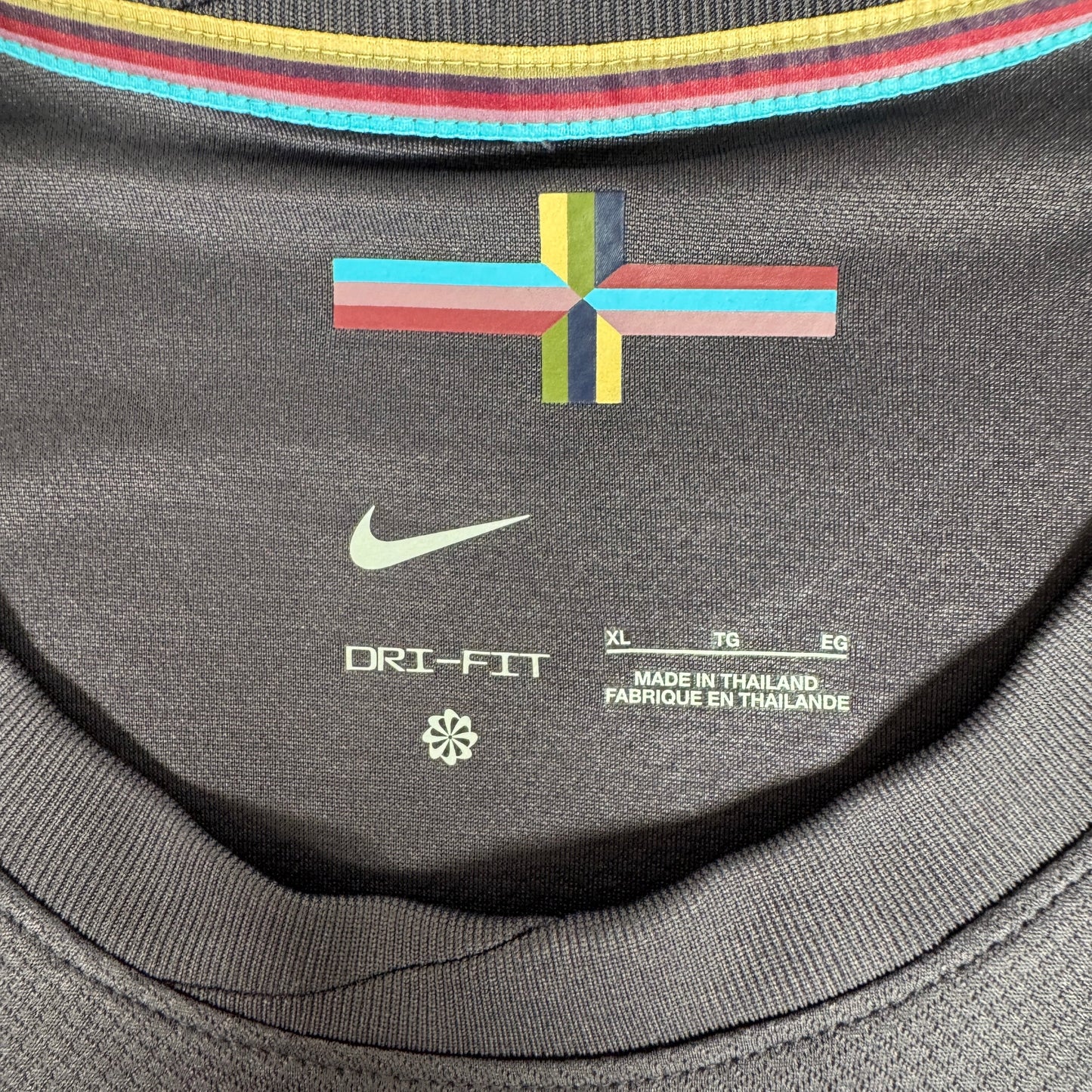 England 2024/2025 Away Football Shirt XL