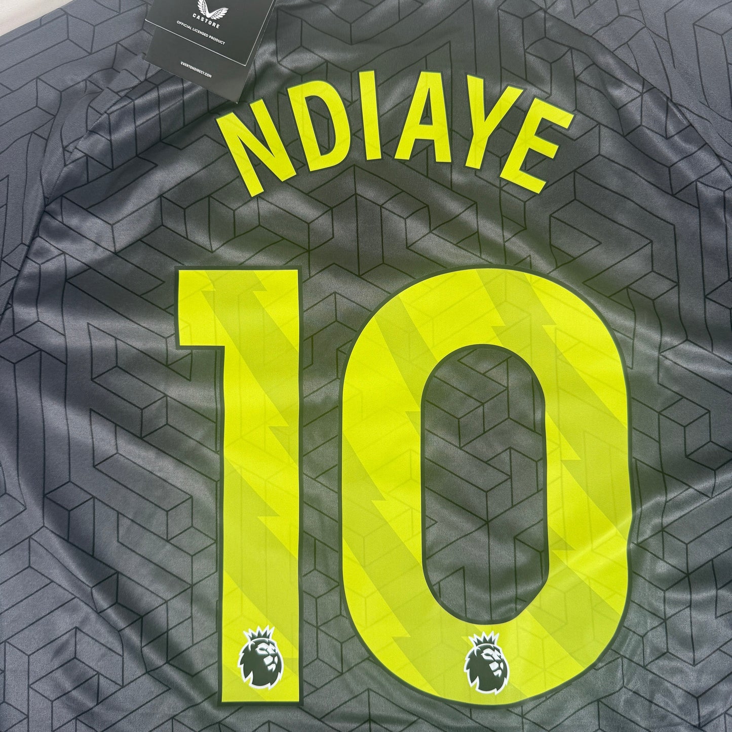 Everton 2024/2025 Away Shirt Large BNWT NDIAYE 10