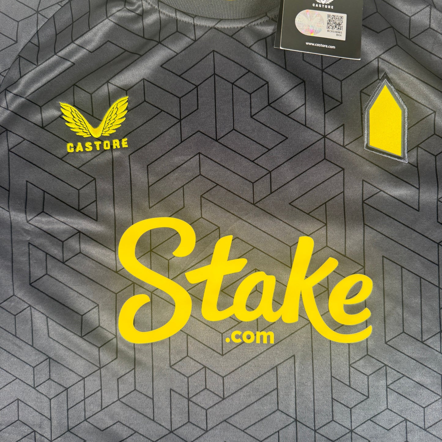 Everton 2024/2025 Away Shirt Large BNWT NDIAYE 10