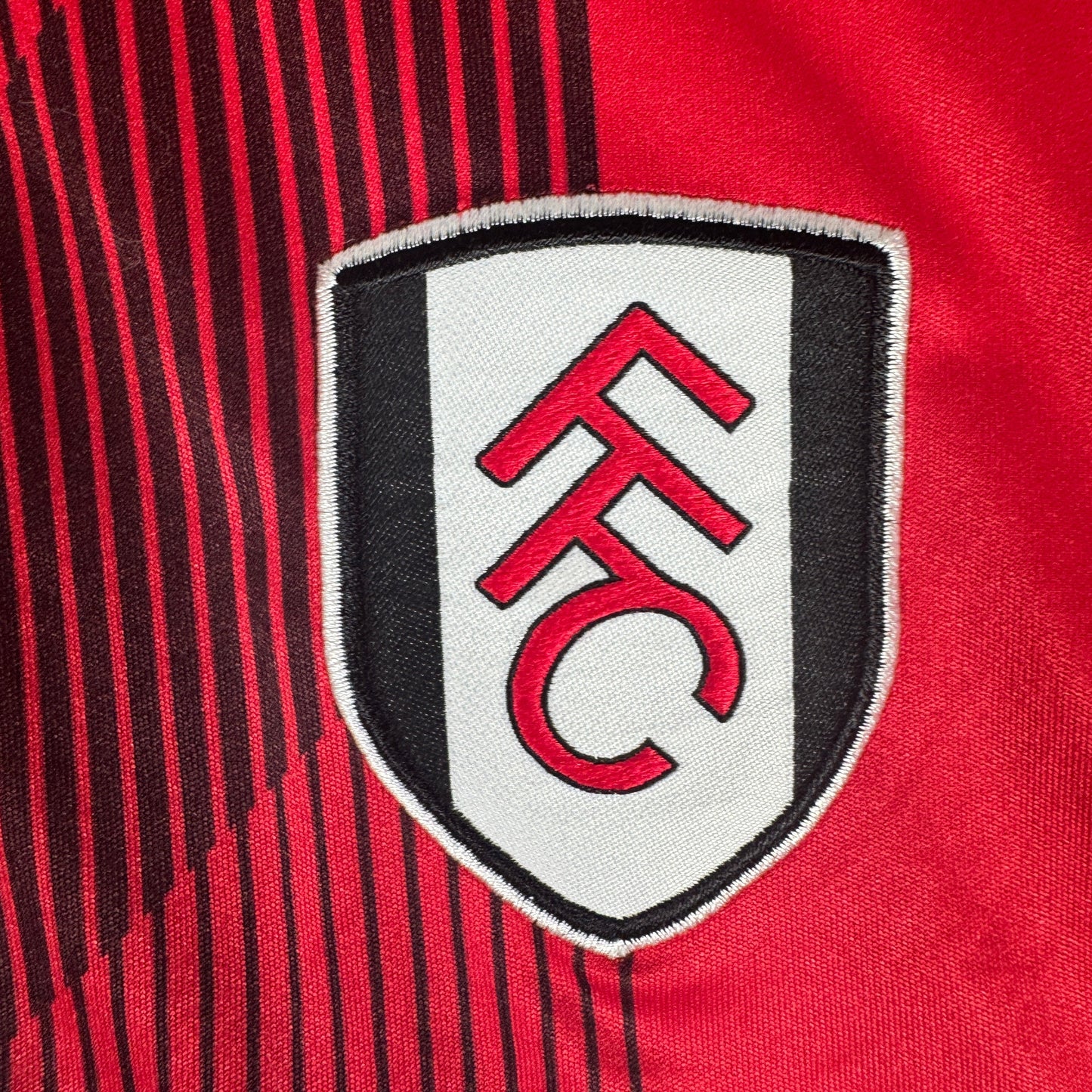 Fulham 2019/2020 Away Football Shirt Small