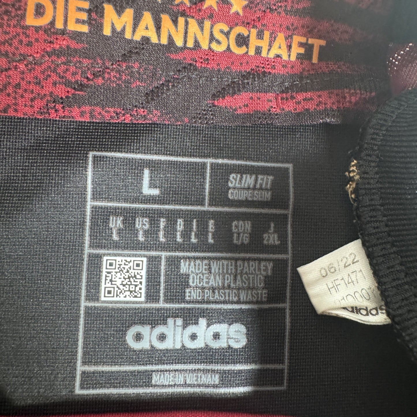 Germany 2022/2023/2024 Away HEAT.RDY Long Sleeve Football Shirt Large