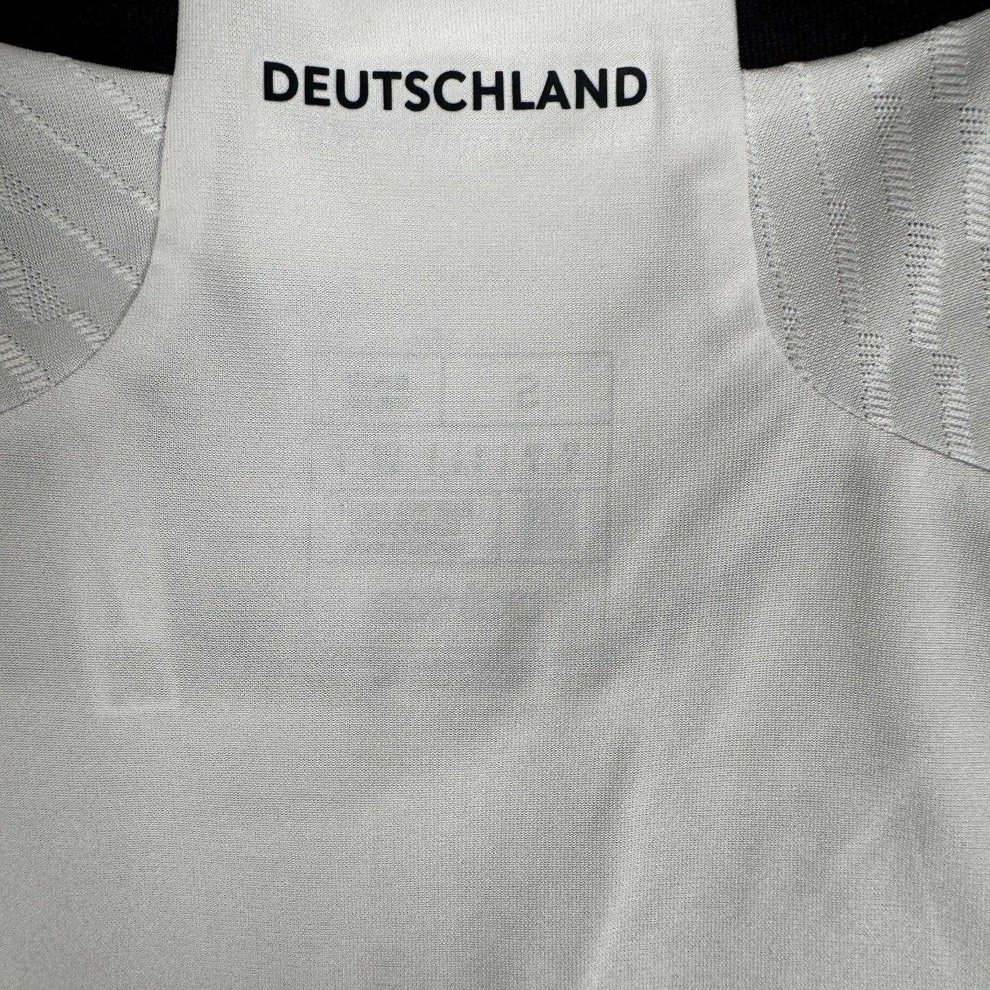 Germany 2022/2023/2024 Home Heat.RDY Shirt Small BNWT