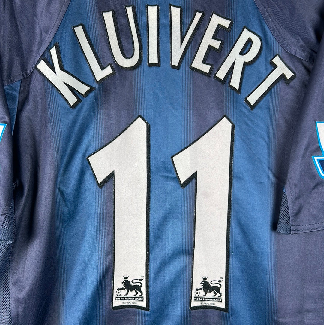 Newcastle United 2004/2005 Match Issued Home Shirt - Kluivert 11