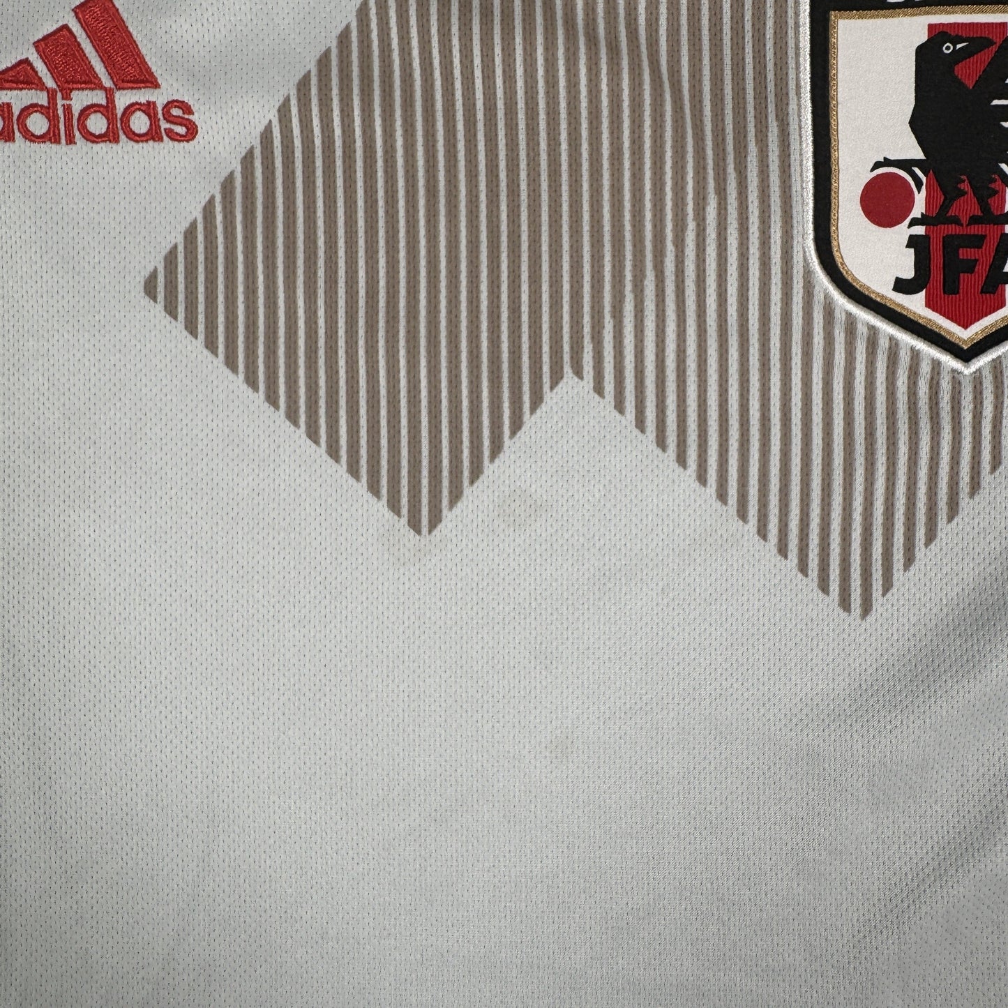 Japan 2018/2019/2020 Away Football Shirt Large
