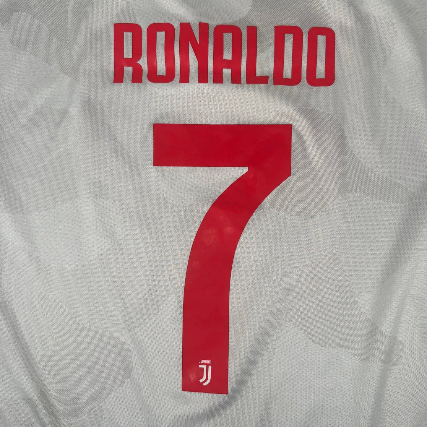 RONALDO 7 Juventus 2019/2020 Away Football Shirt Medium
