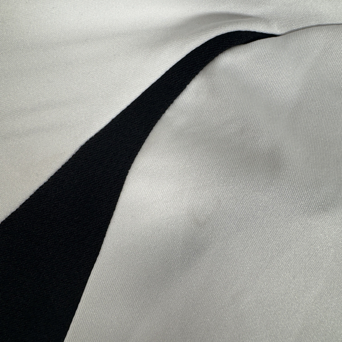 Juventus 2024/2025 Home Football Shirt Medium