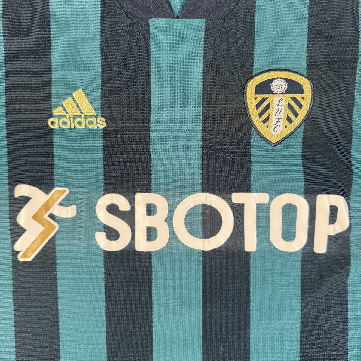 Leeds United 2020/2021 Away Football Shirt Large