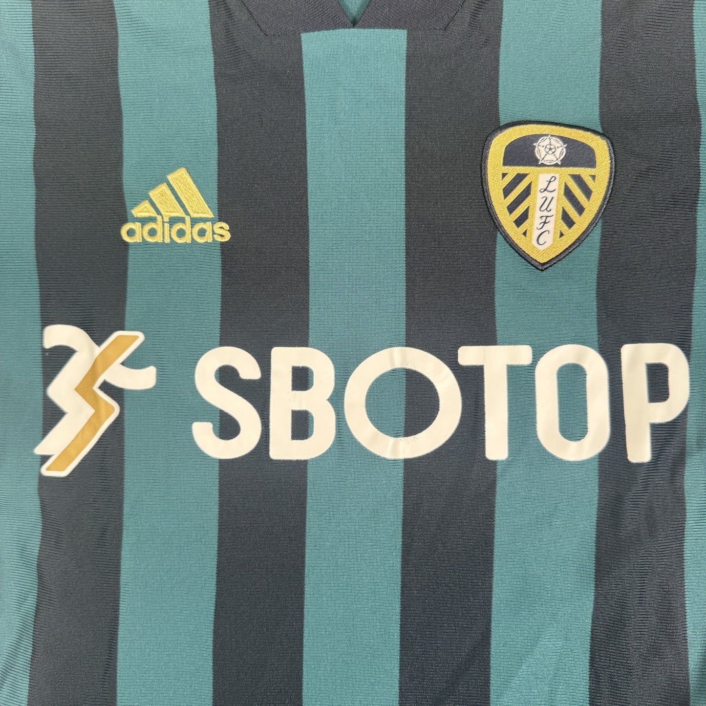 Leeds United 2020/2021 Away Football Shirt Small