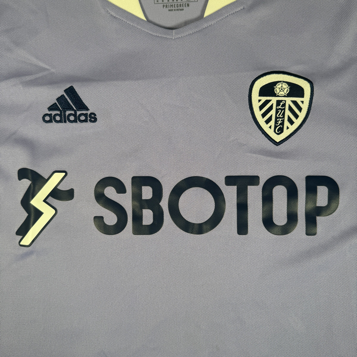 Leeds United 2021/2022 Third Football Shirt Medium