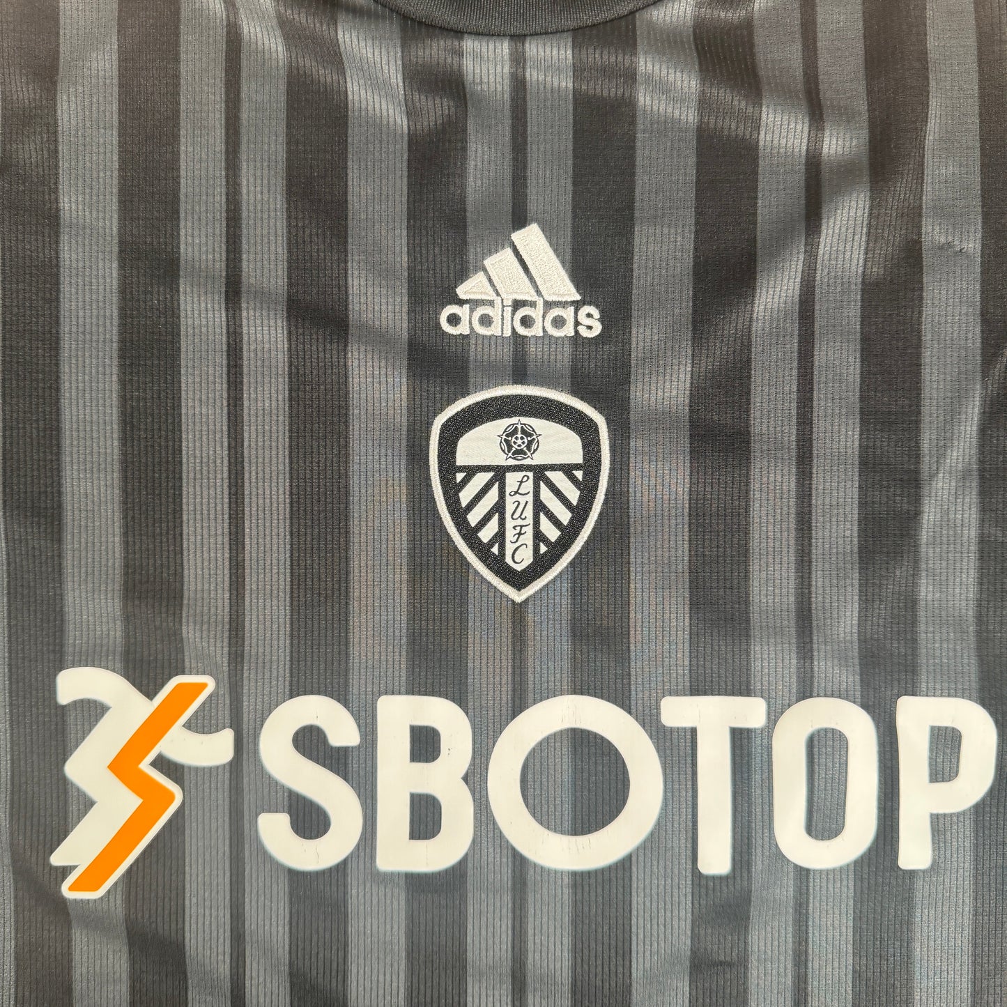 Leeds United 2022/2023 Third Football Shirt Medium