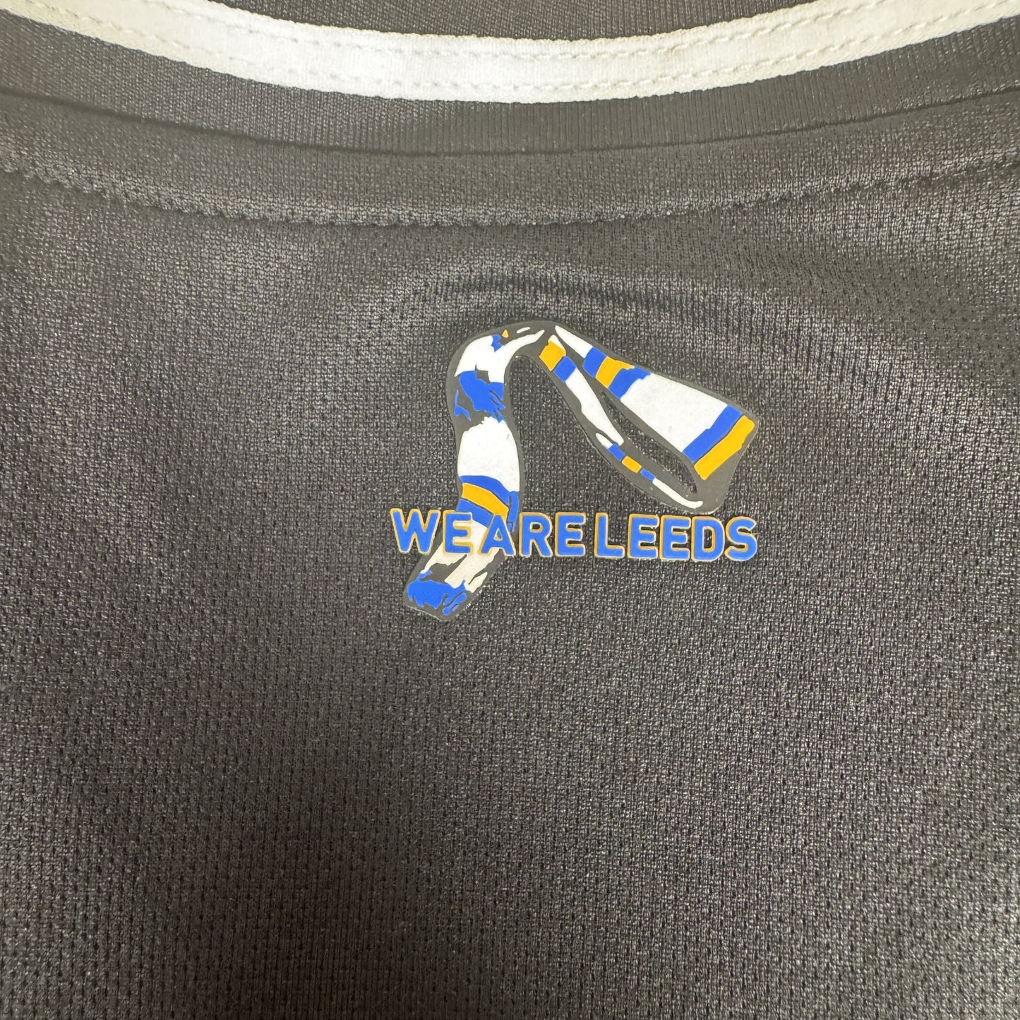 Leeds United 2025/2026 Third Football Shirt XL BNWT