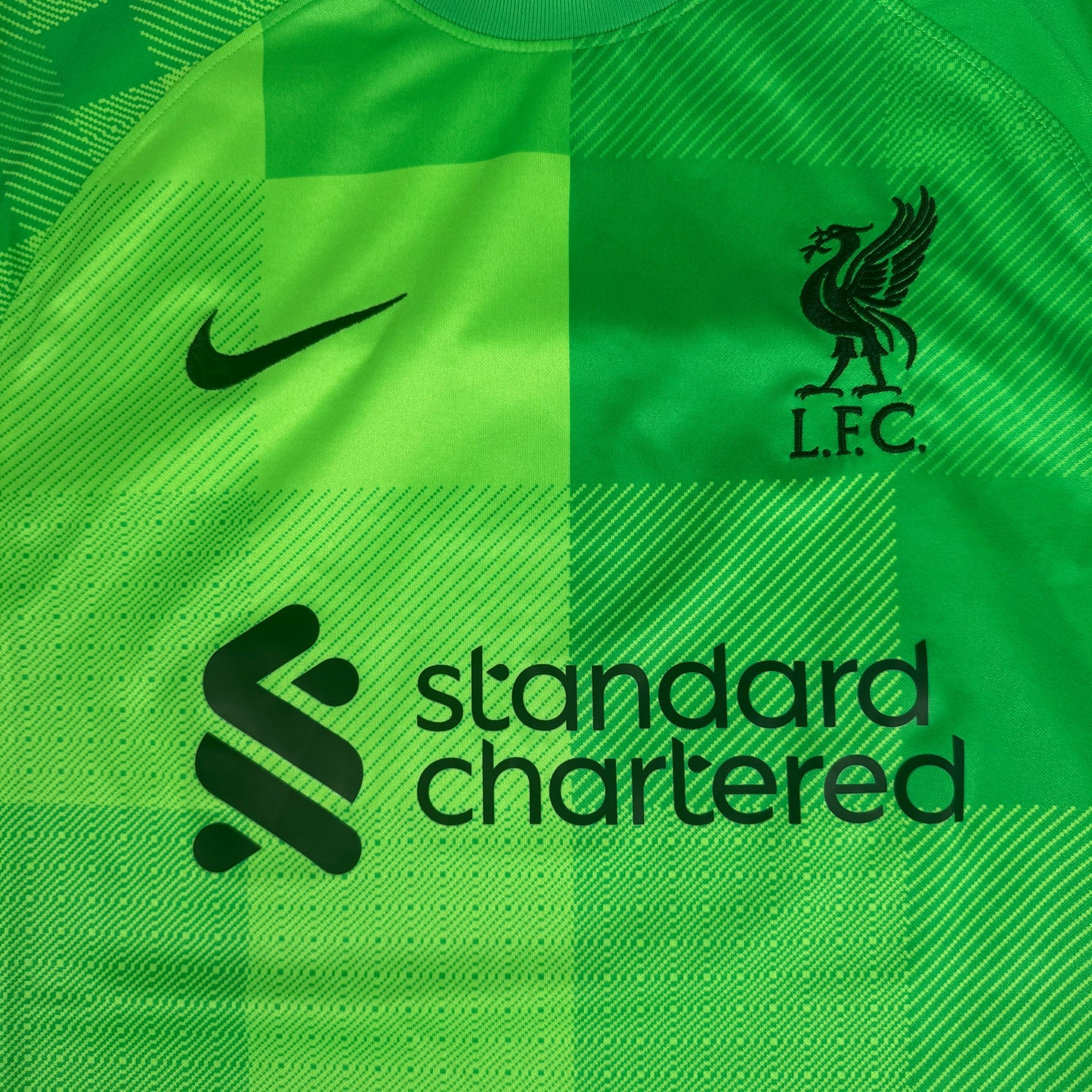Liverpool 2021/2022 Goalkeeper Shirt Medium