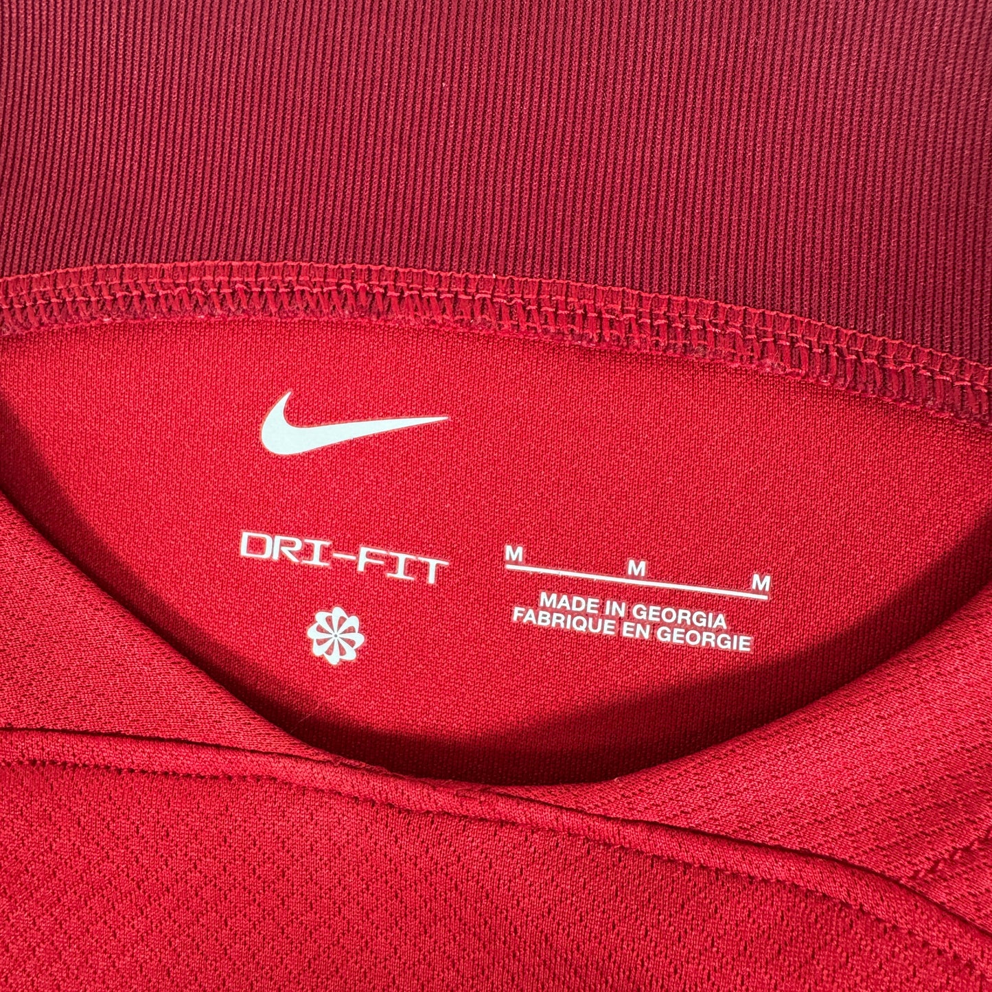 Liverpool 2022/2023 Home Football Shirt Medium BNWT