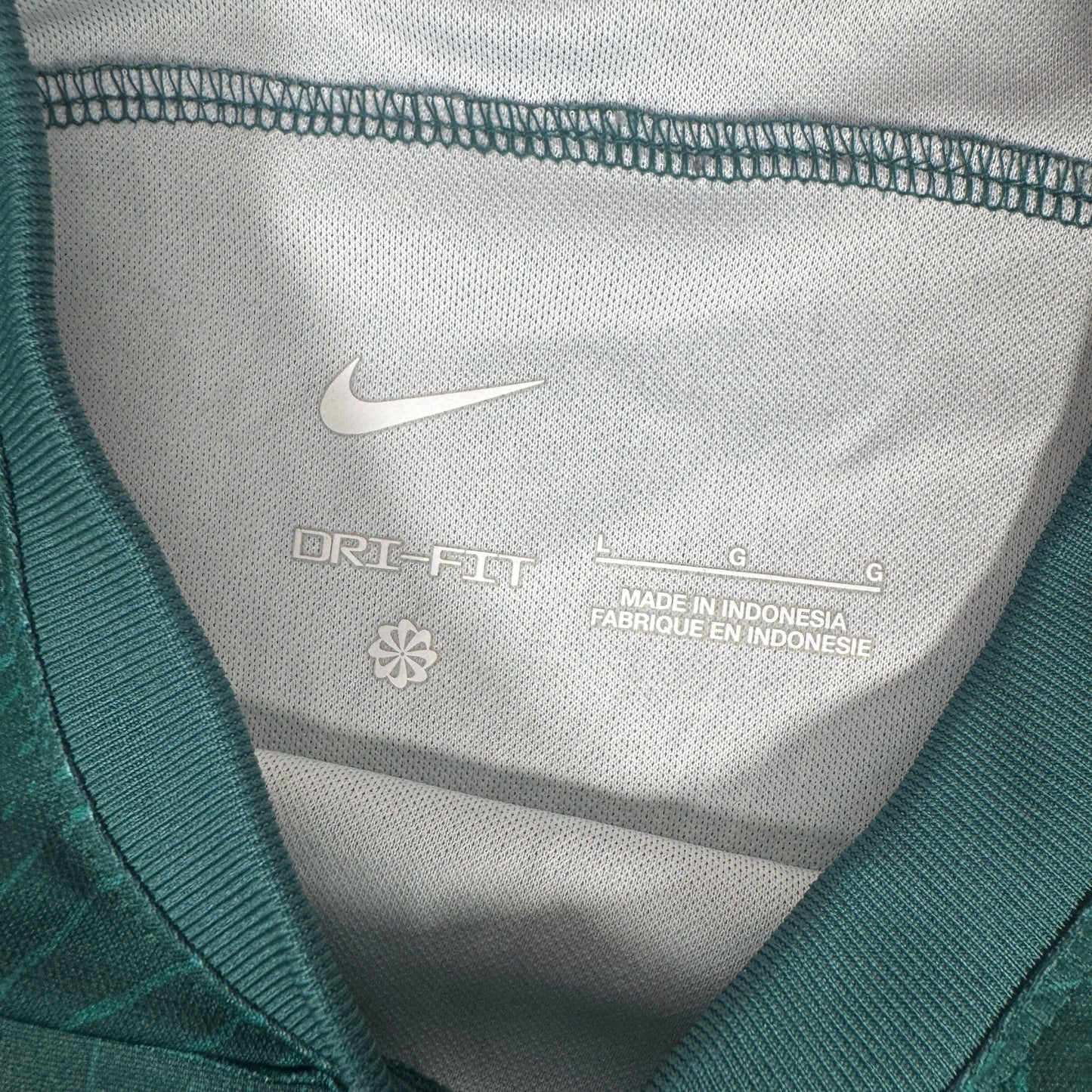 Liverpool 2022/2023 Third Football Shirt Large