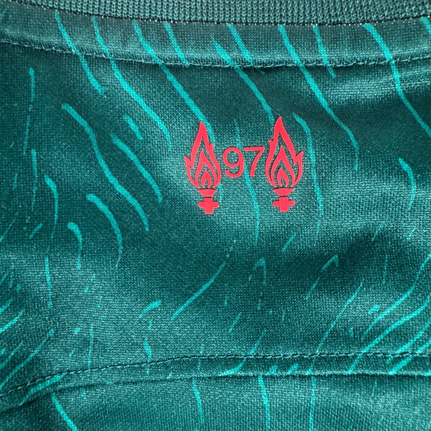 Liverpool 2022/2023 Third Shirt Childs XL