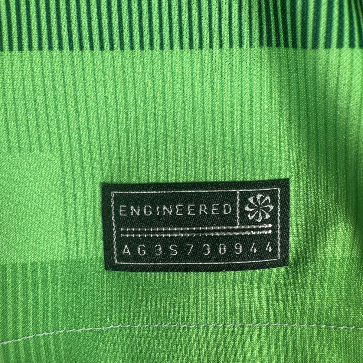 Liverpool 2023/2024 Away Shirt XXL