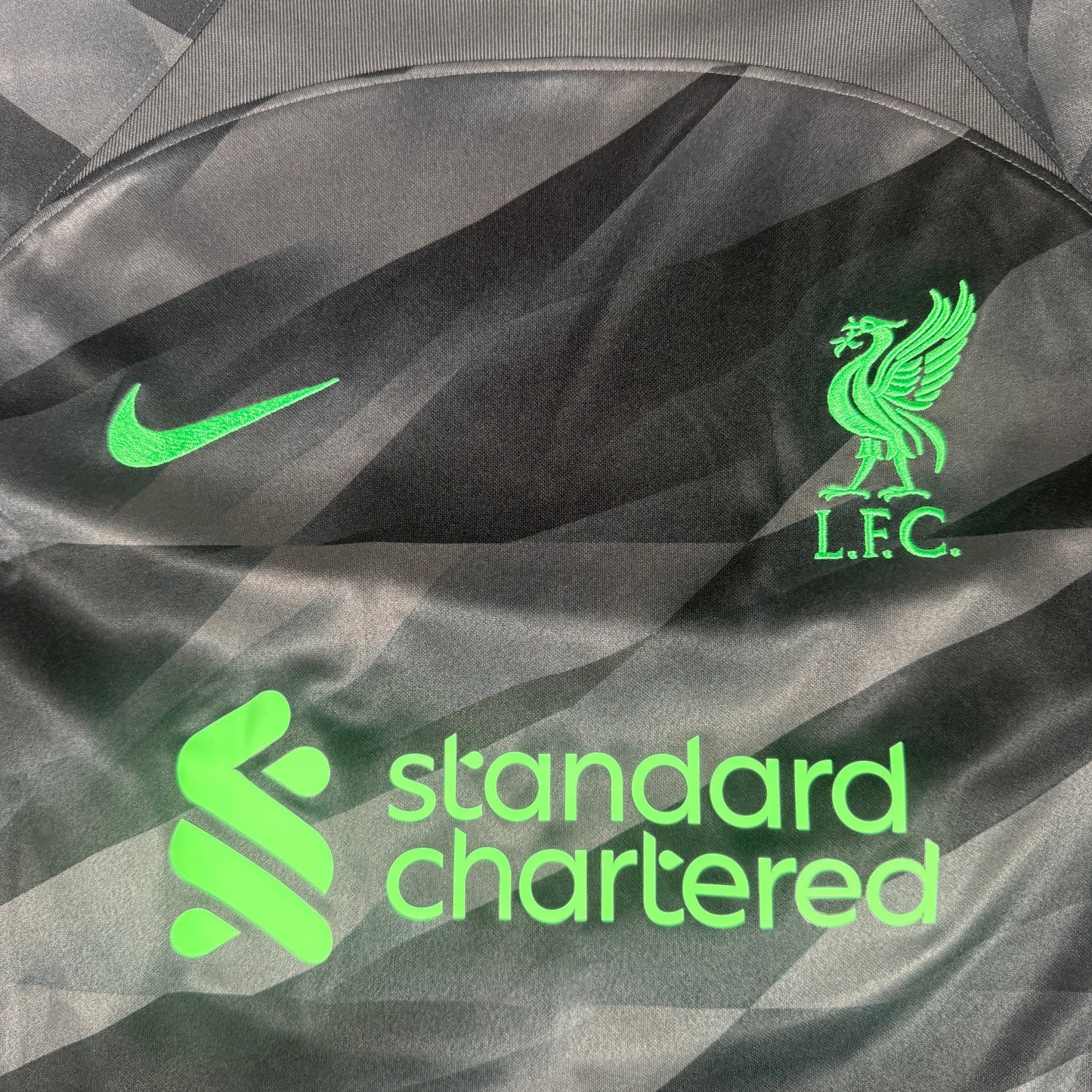 Liverpool 2023/2024 Goalkeeper Football Shirt 2XL