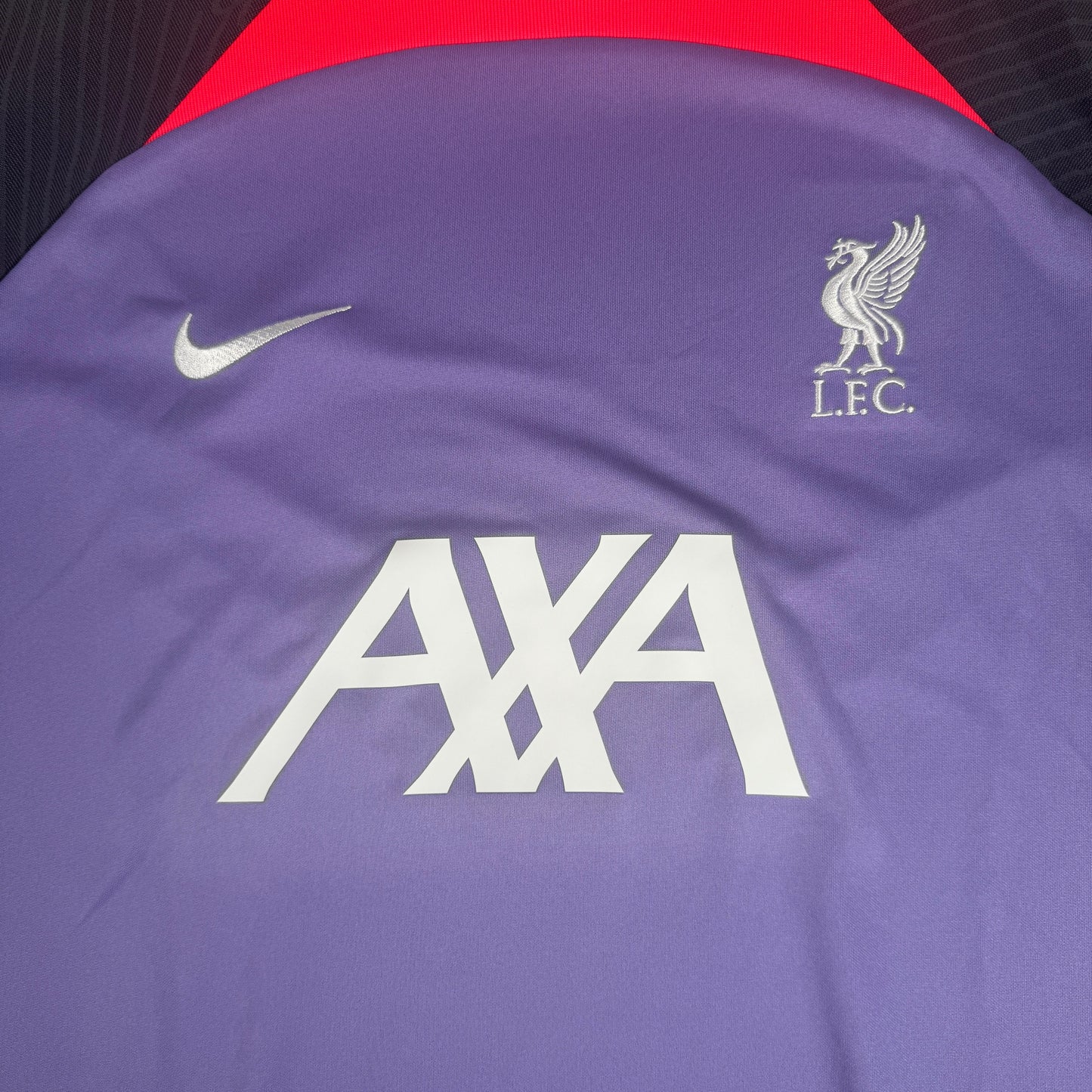 Liverpool 2023/2024 Strike Training Shirt XL