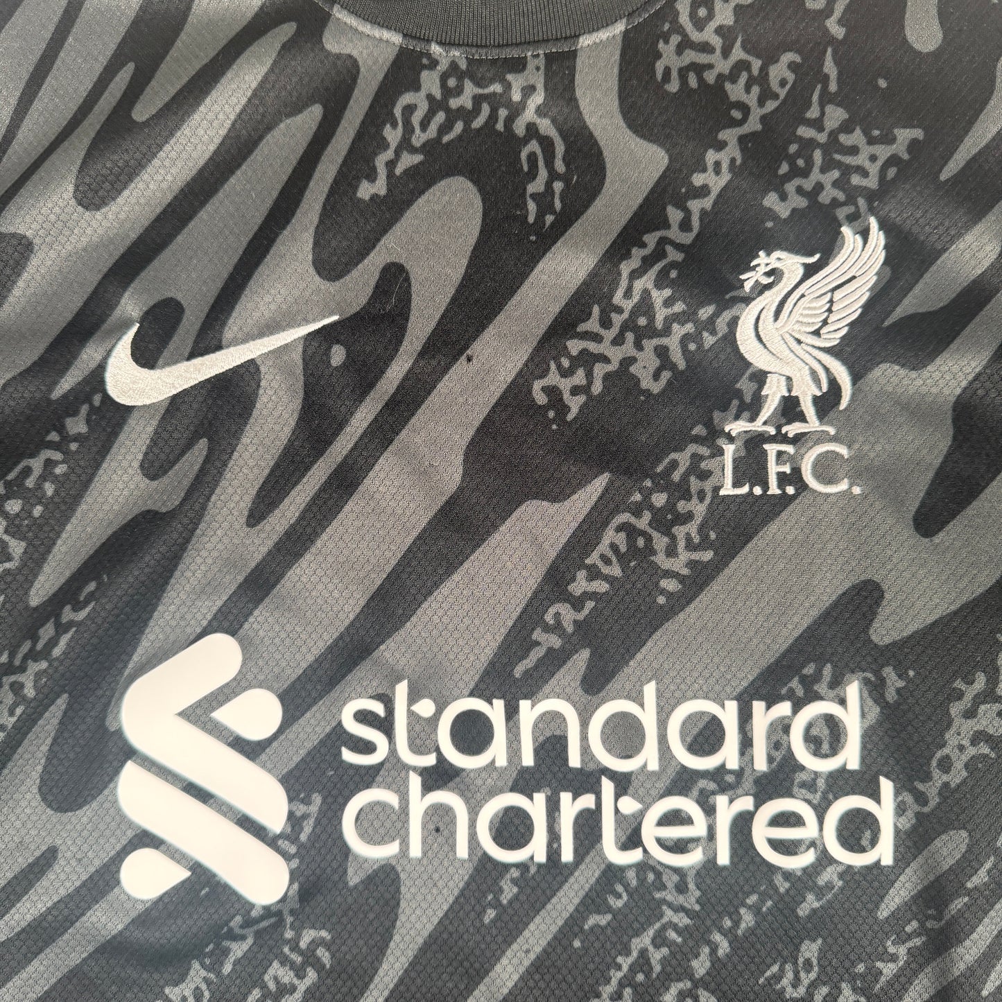 Liverpool 2024/2025 Goalkeeper Football Shirt Small