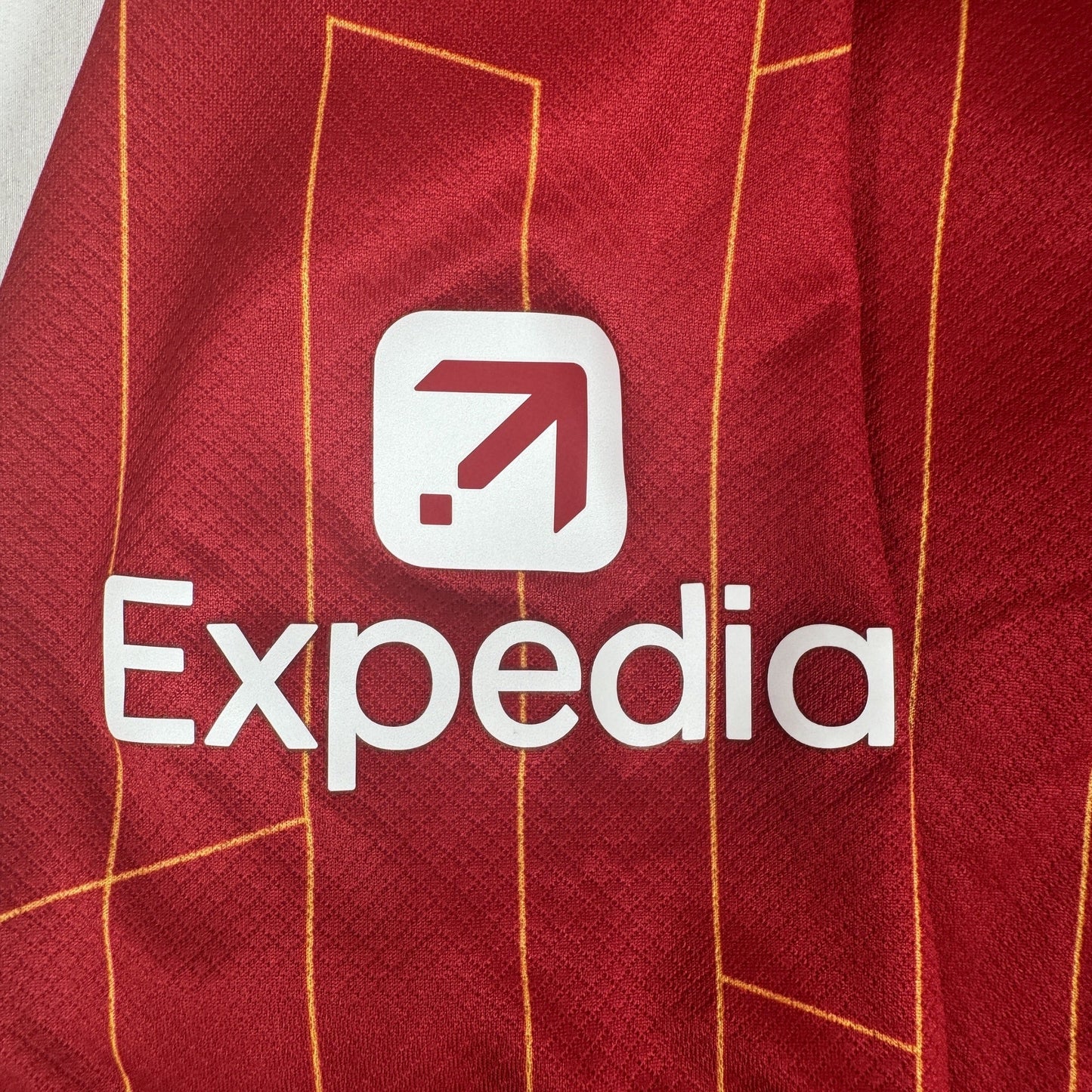 Liverpool 2024/2025 Home Football Shirt Medium