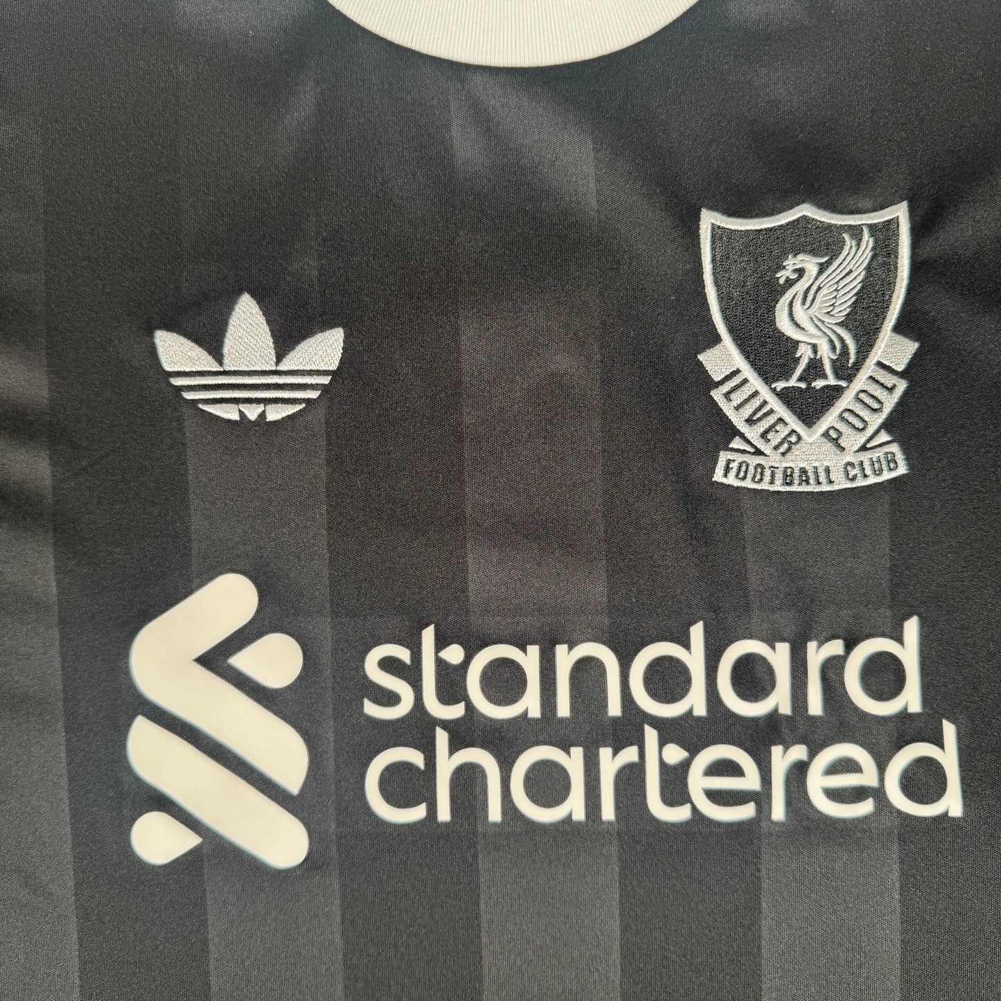 Liverpool 2025/2026 Goalkeeper Football Shirt 2XL