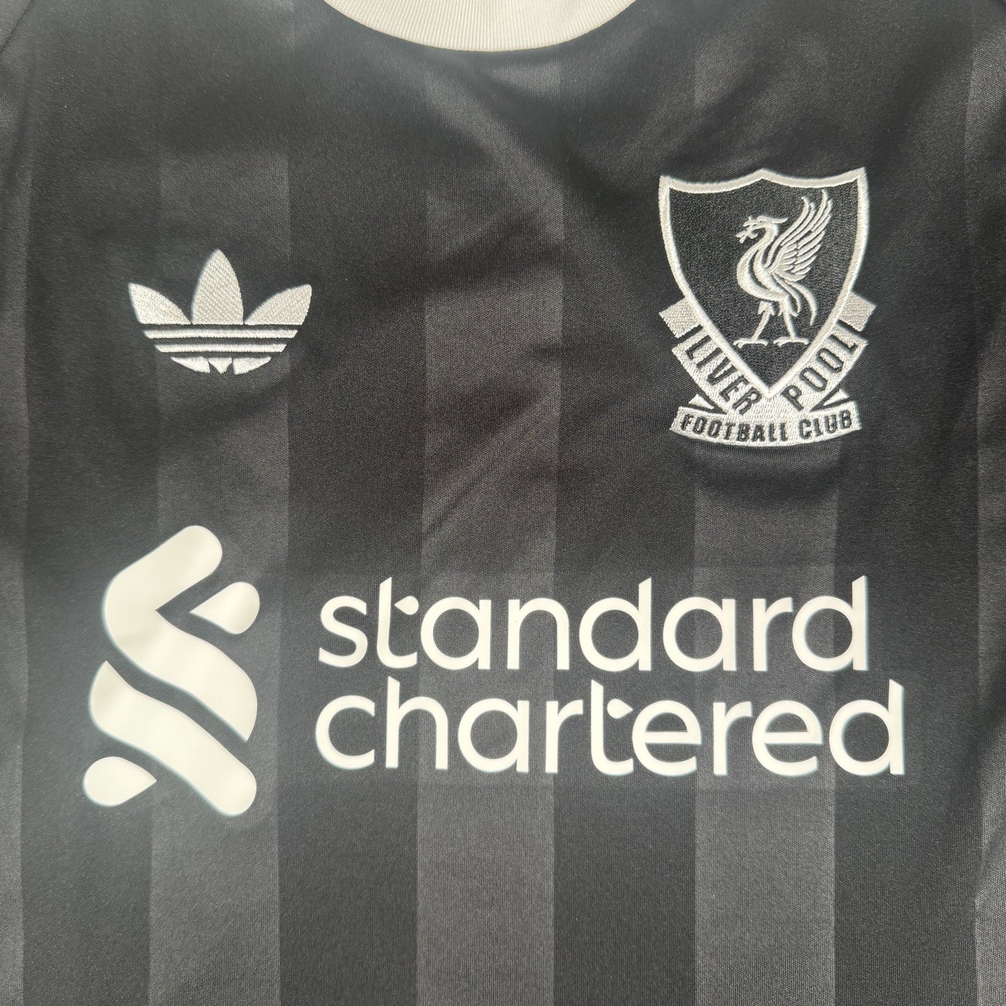 Liverpool 2025/2026 Goalkeeper Shirt Small