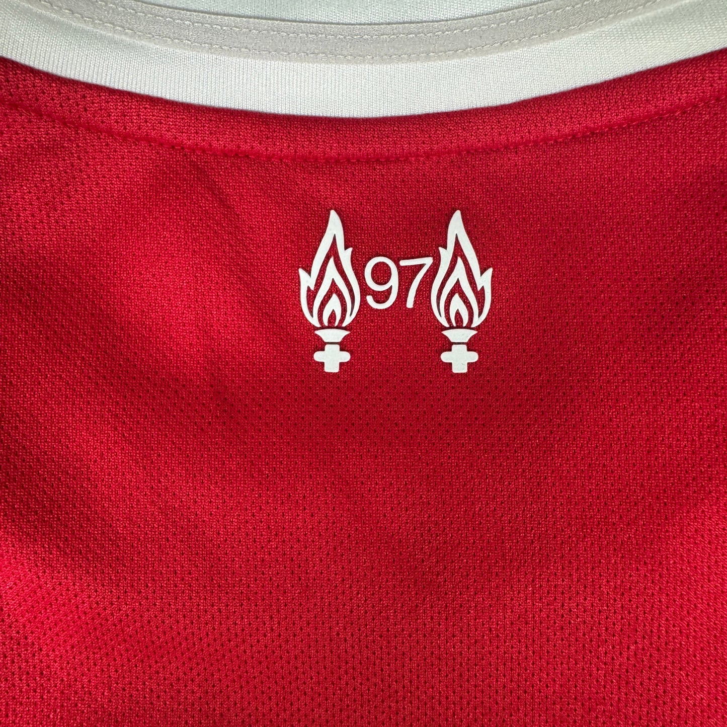 Liverpool 2025/2026 Home Football Shirt 2XL