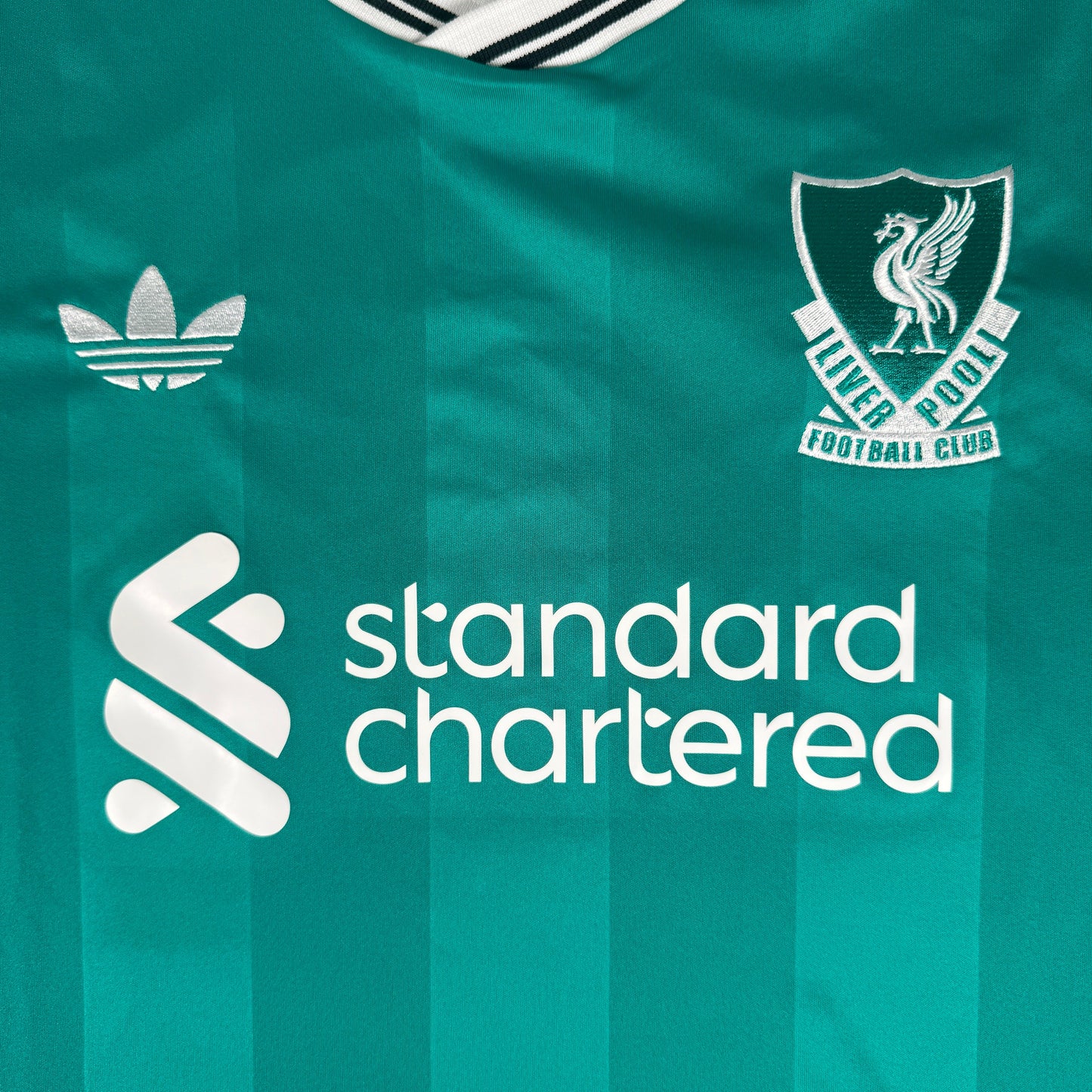 Liverpool 2025/2026 Third Football Shirt Large