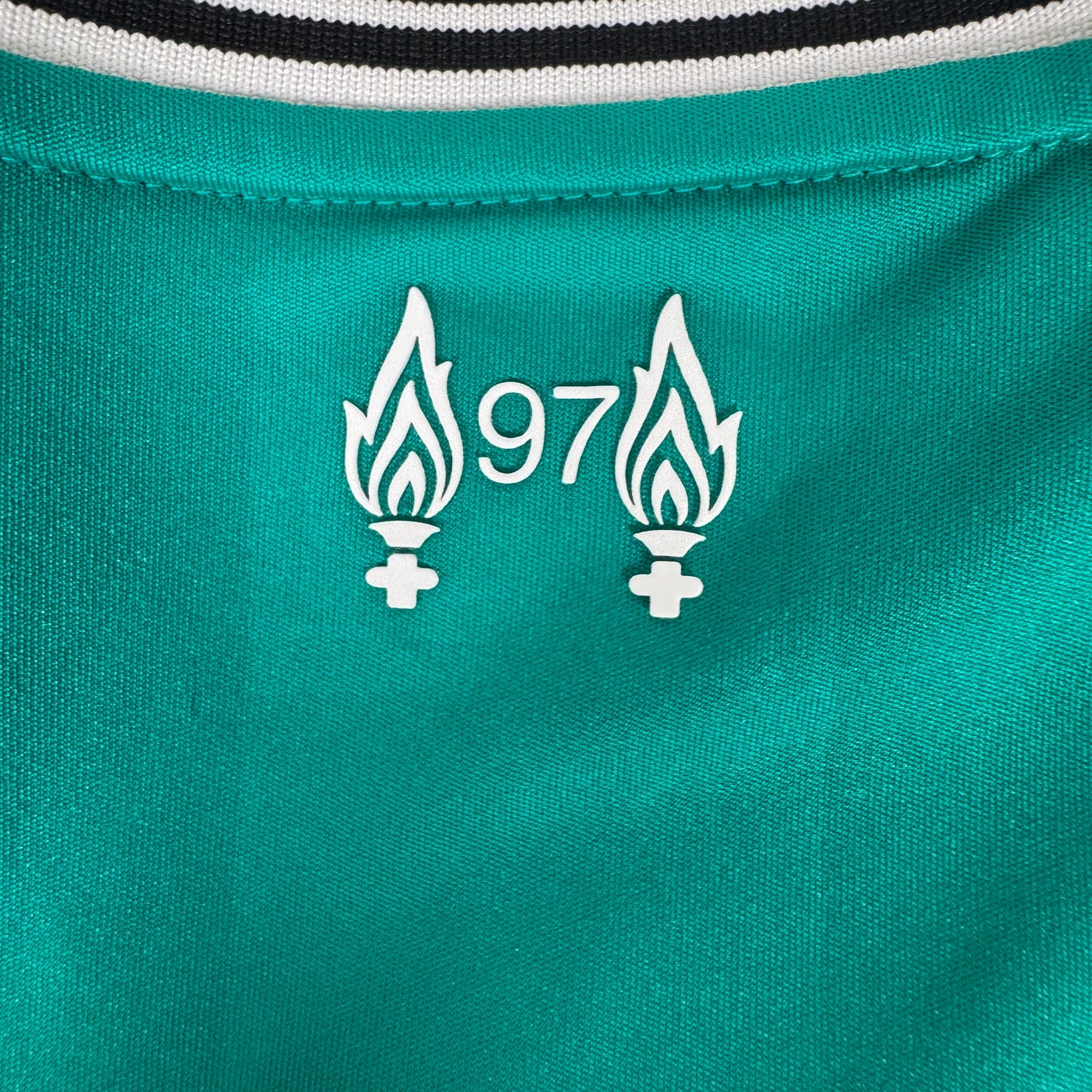 Liverpool 2025/2026 Third Football Shirt Large