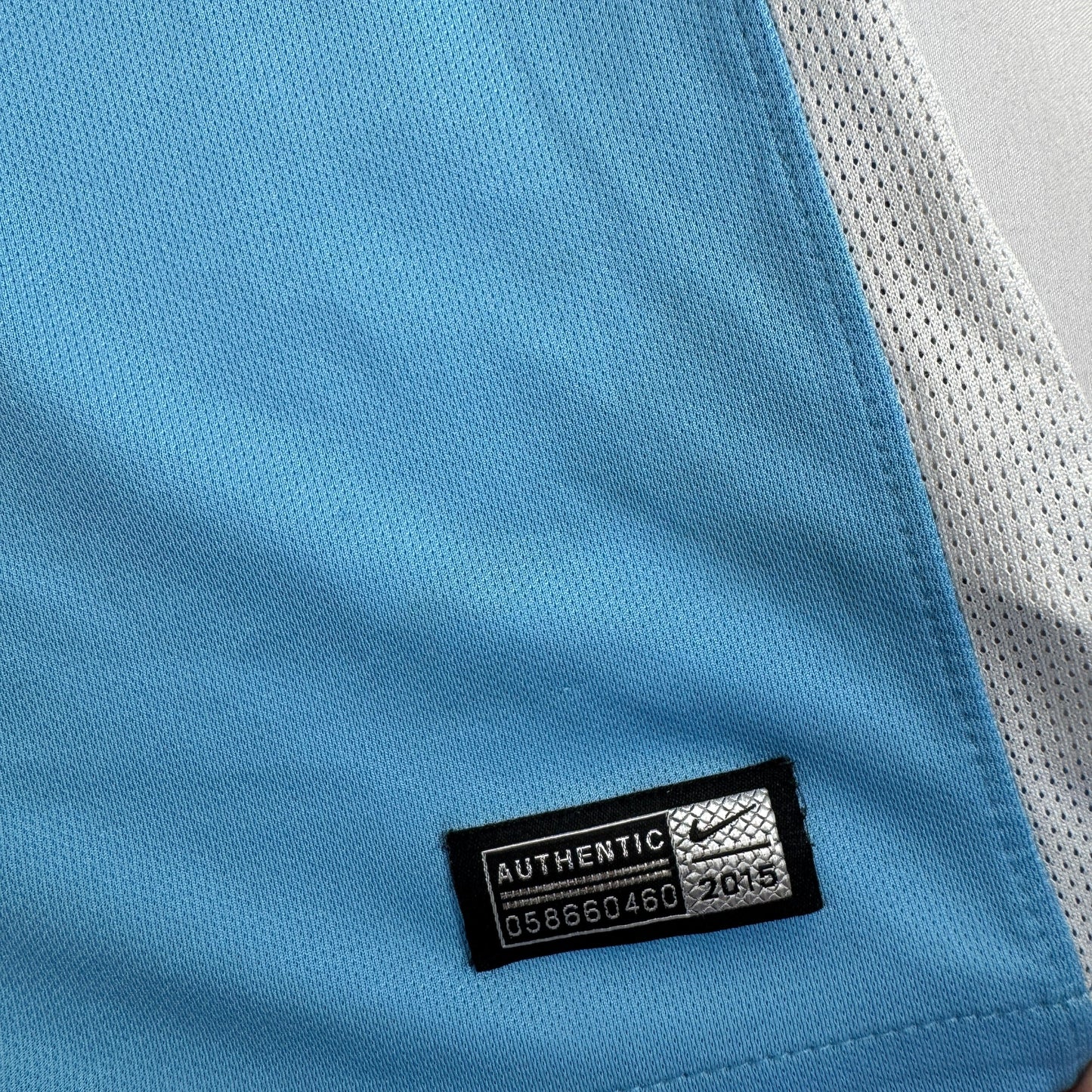 Manchester City 2015/2016 Home Football Shirt Small