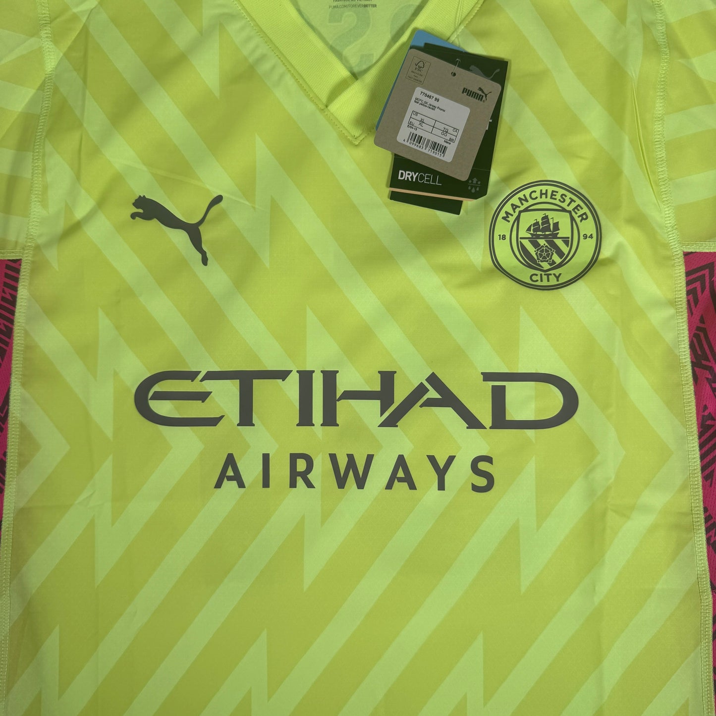 Manchester City 2023/2024 Ultraweave Goalkeeper Shirt XL BNWT