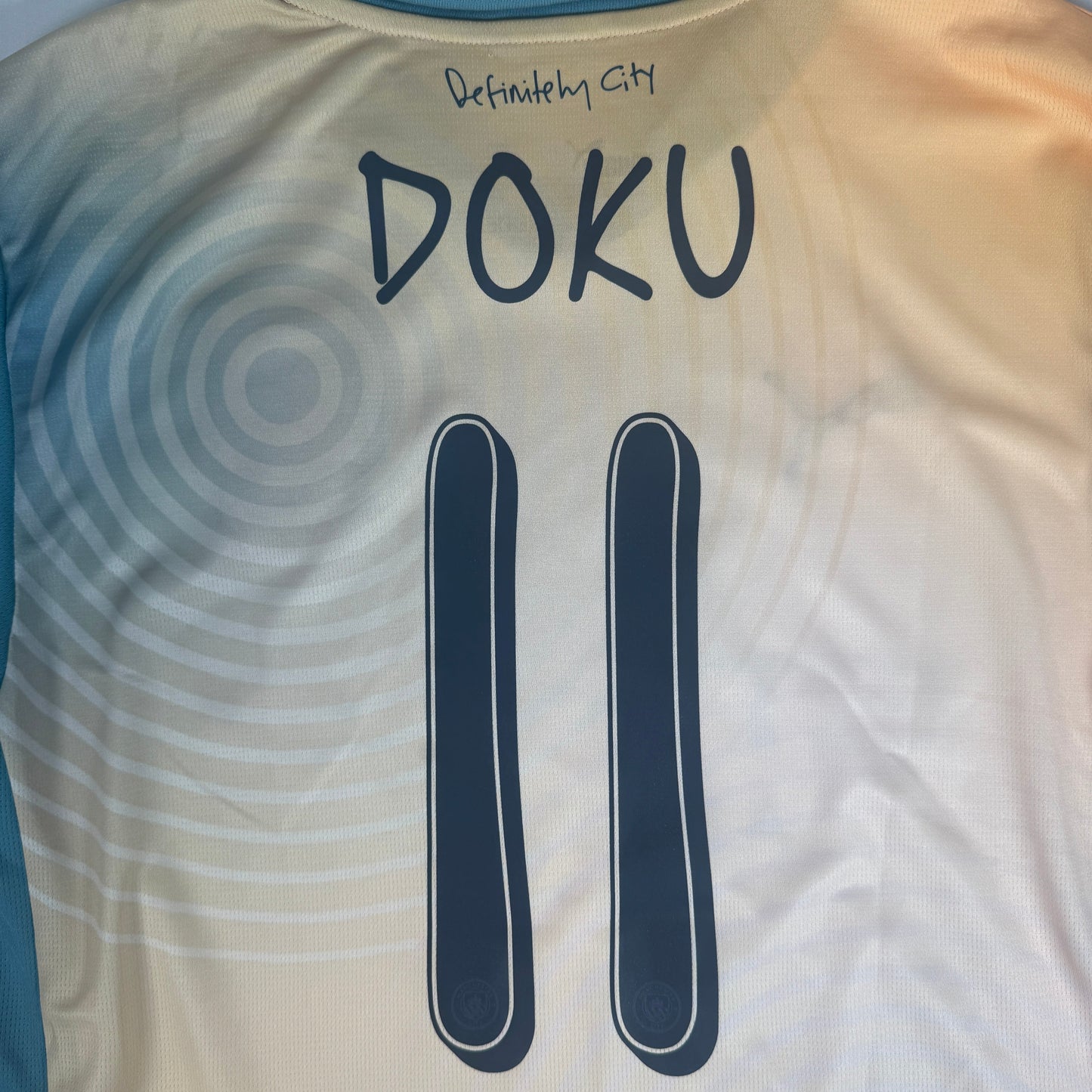 Manchester City 2024/2025 Fourth Shirt Medium BNWT DOKU 11