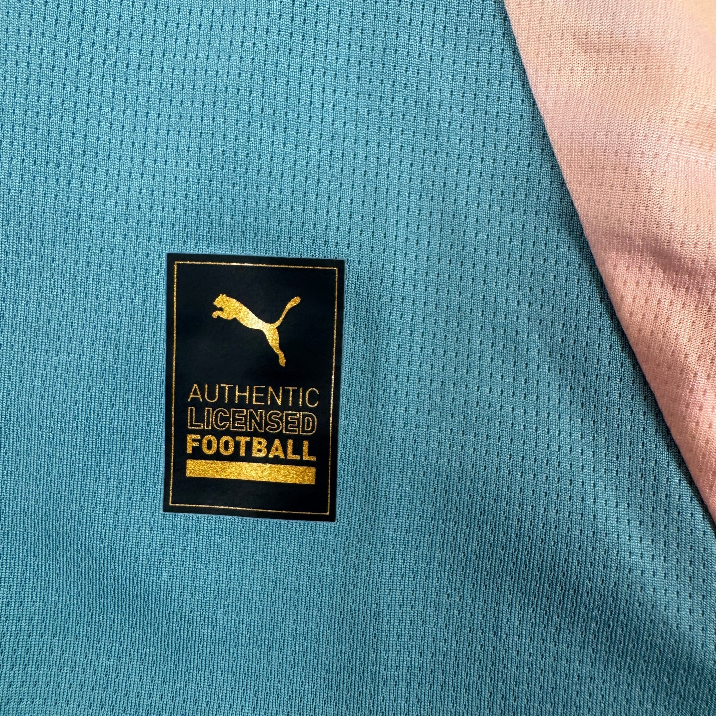 Manchester City 2024/2025 Fourth Shirt Medium BNWT DOKU 11