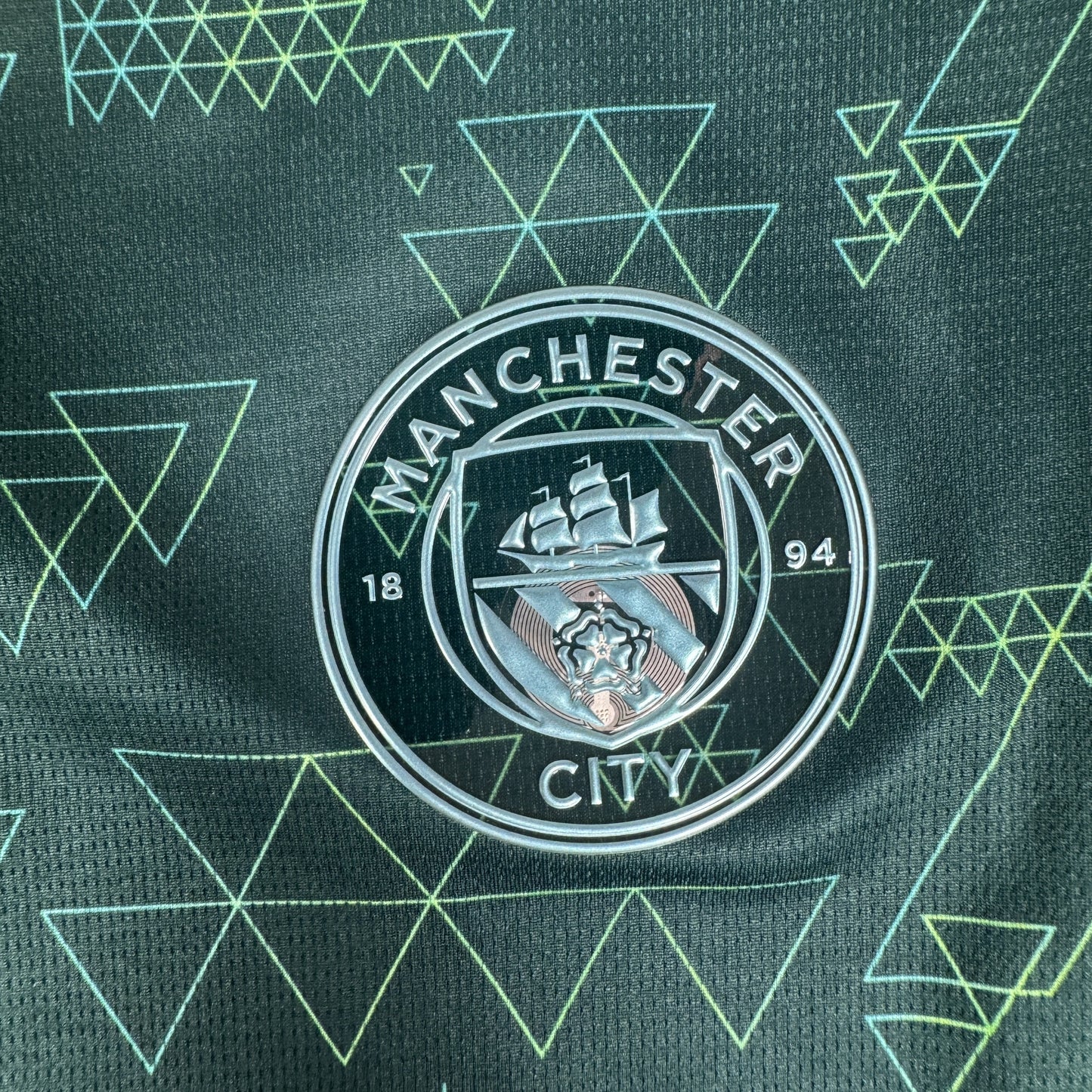 Manchester City 2025/2026 Fourth Football Shirt XXL