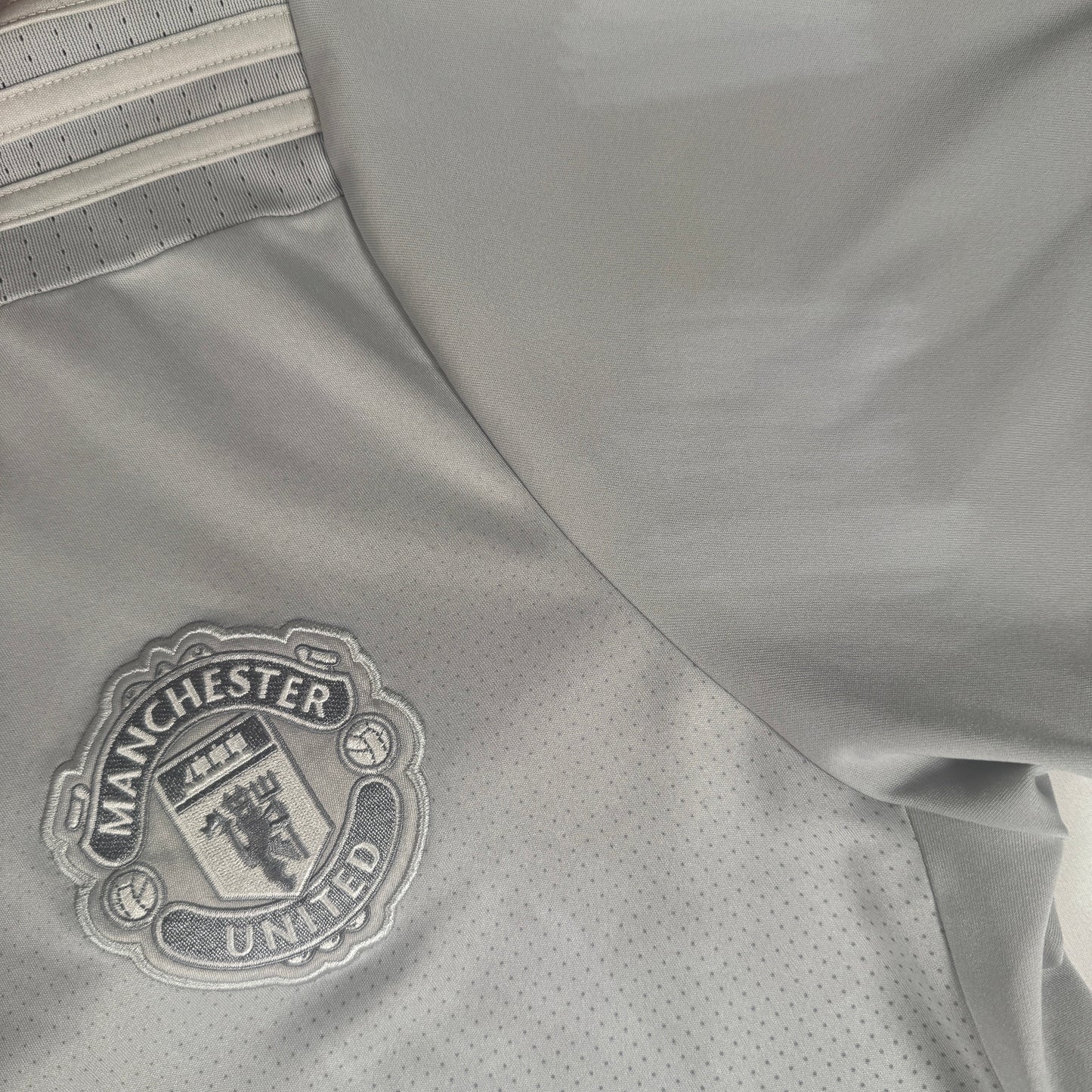 Manchester United 2017/2018 Third Shirt Large POGBA 6